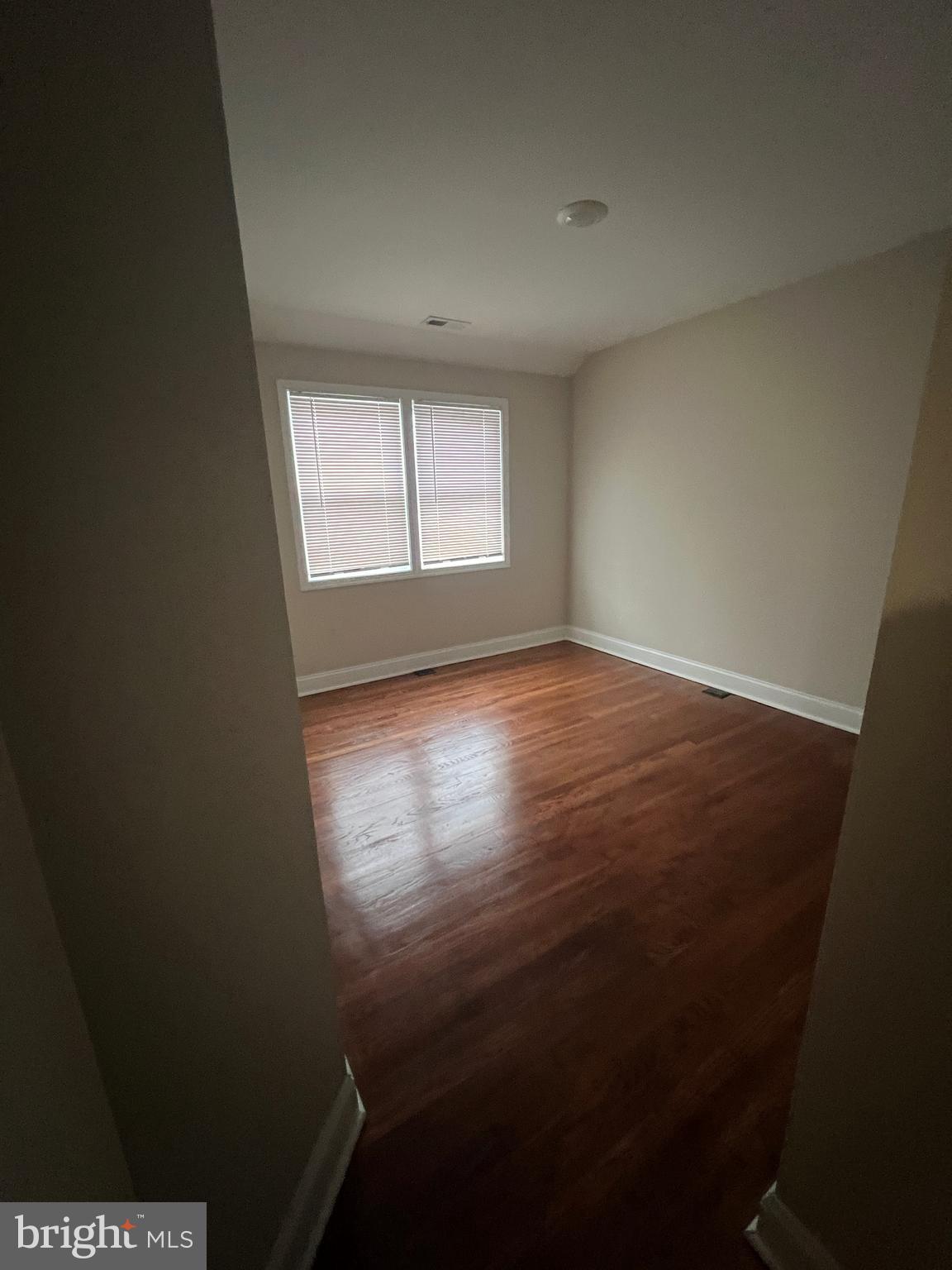 IDLEWOOD - Residential Lease