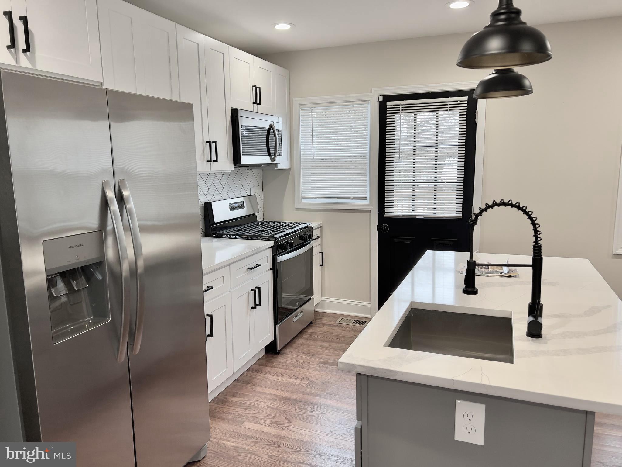 IDLEWOOD - Residential Lease