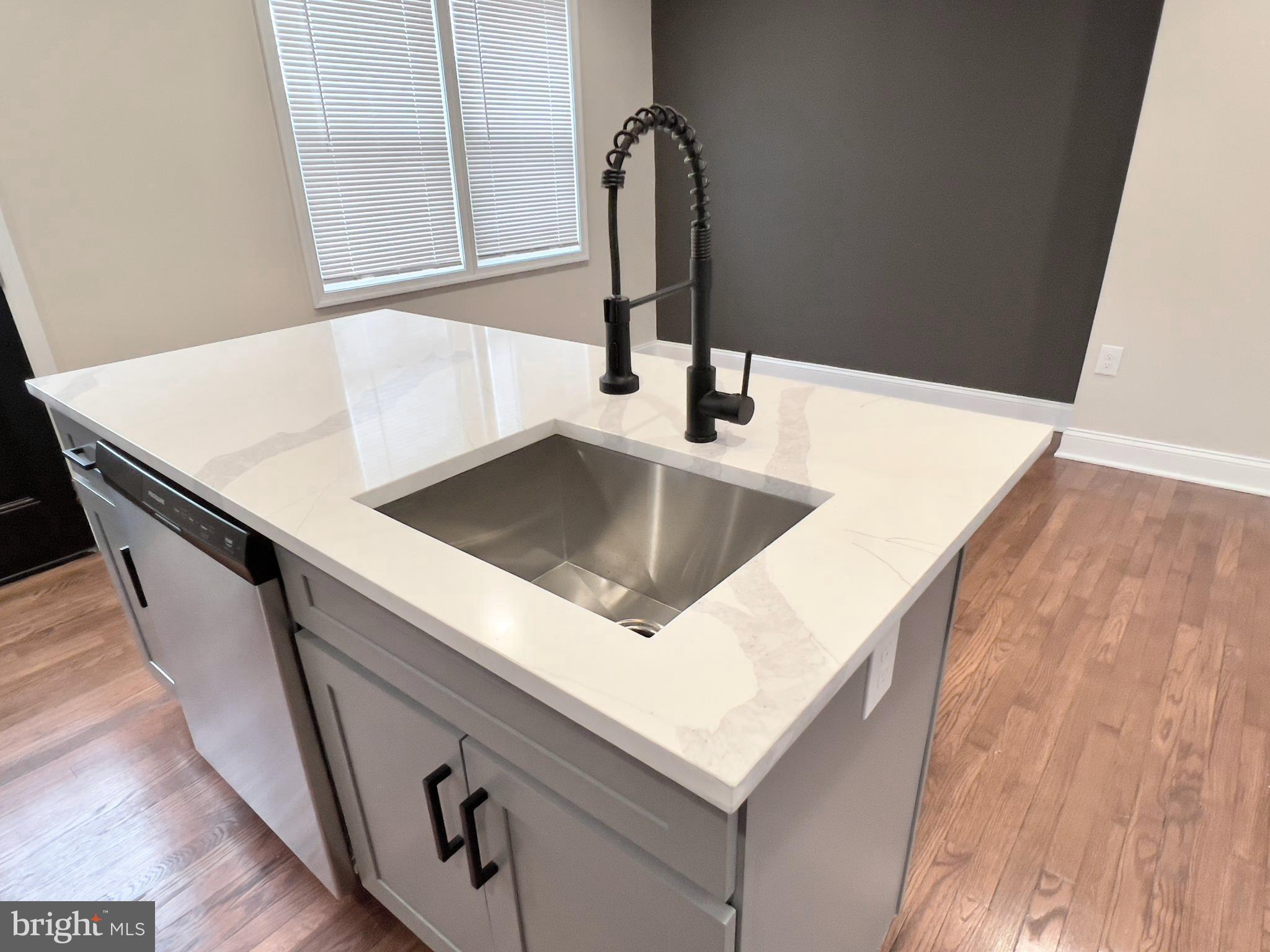 IDLEWOOD - Residential Lease