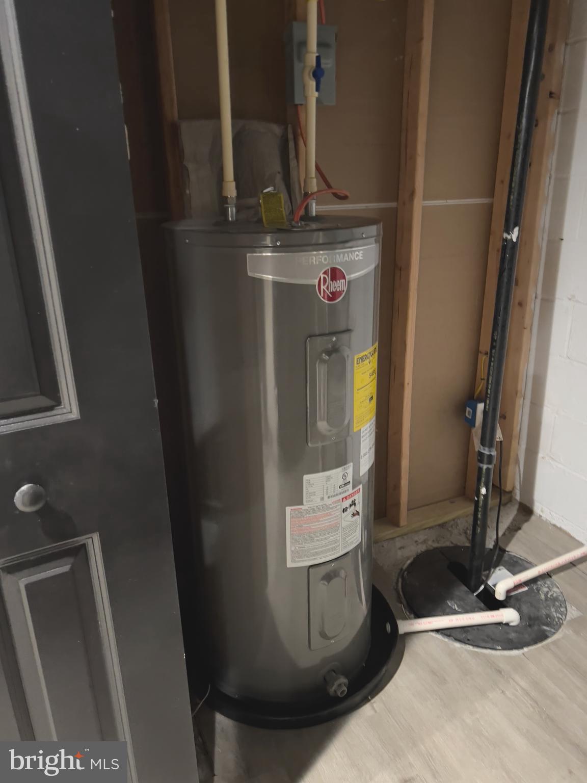 IDLEWOOD - Residential Lease