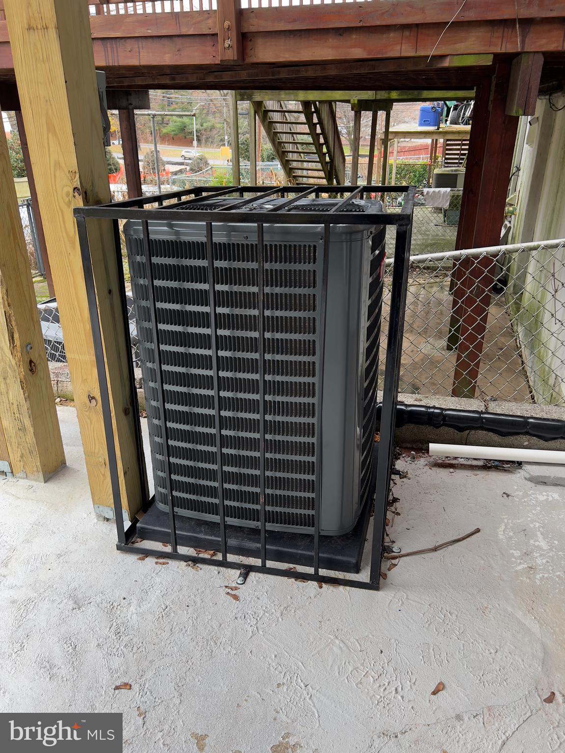 IDLEWOOD - Residential Lease