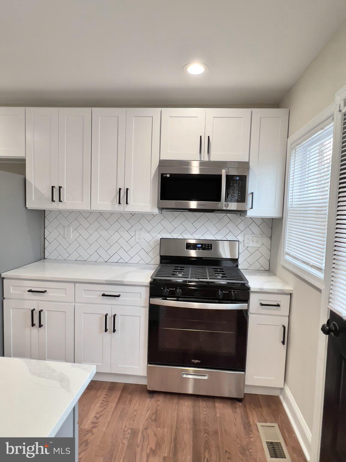 IDLEWOOD - Residential Lease