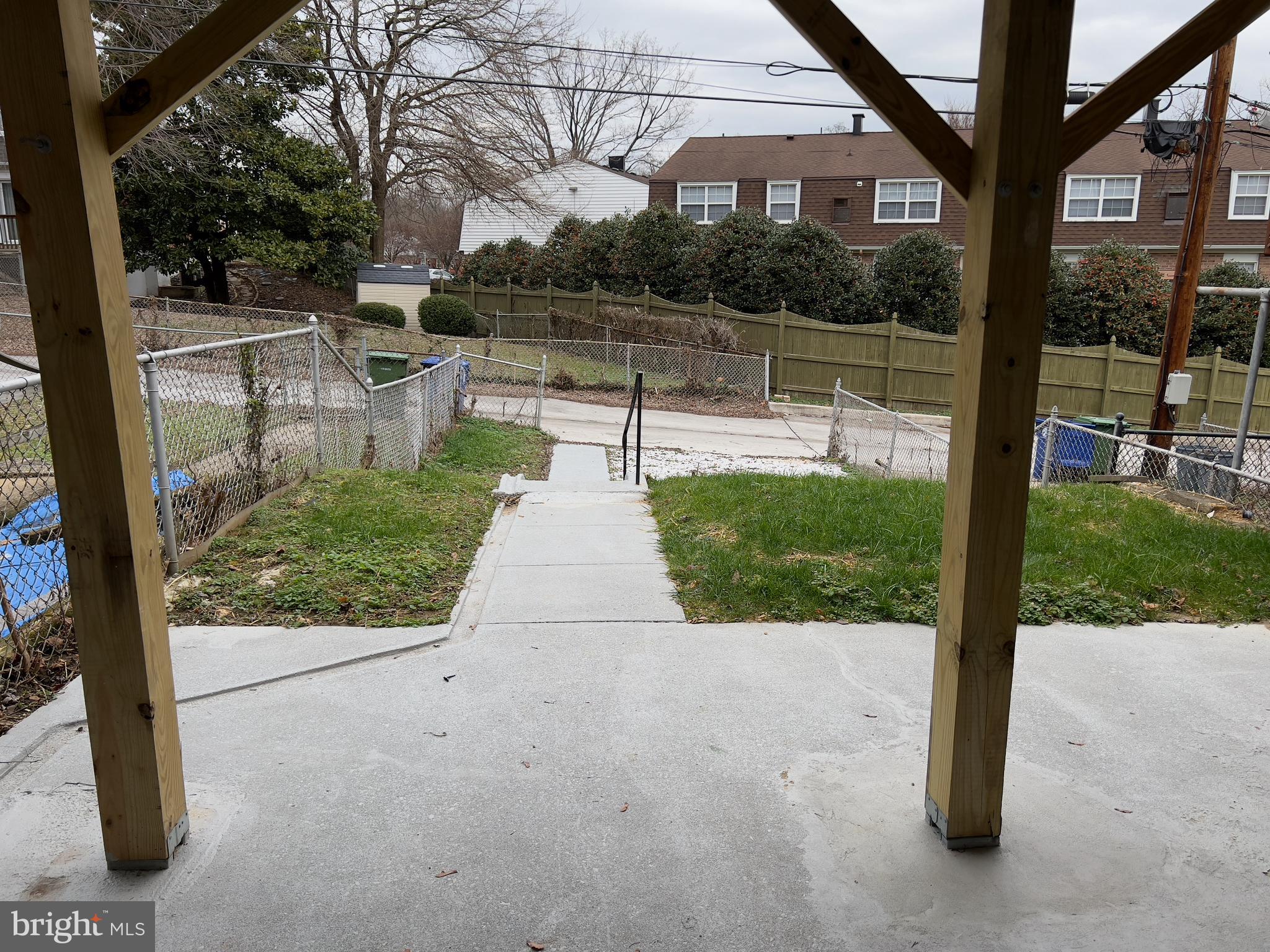 IDLEWOOD - Residential Lease