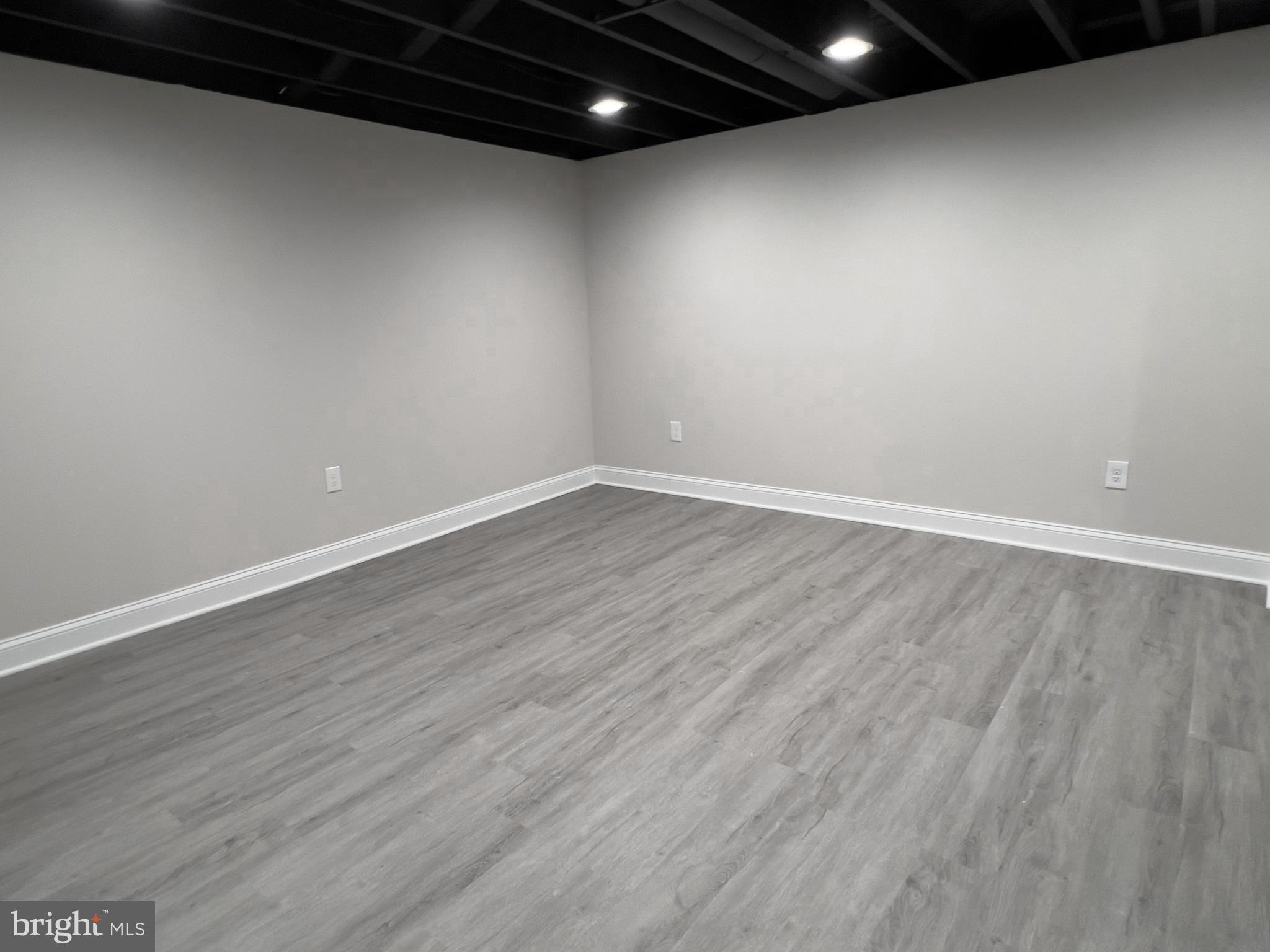 IDLEWOOD - Residential Lease