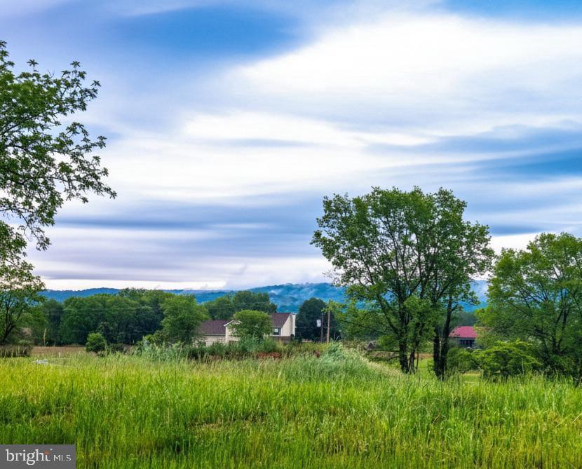 HALLMARK GLEN - Land