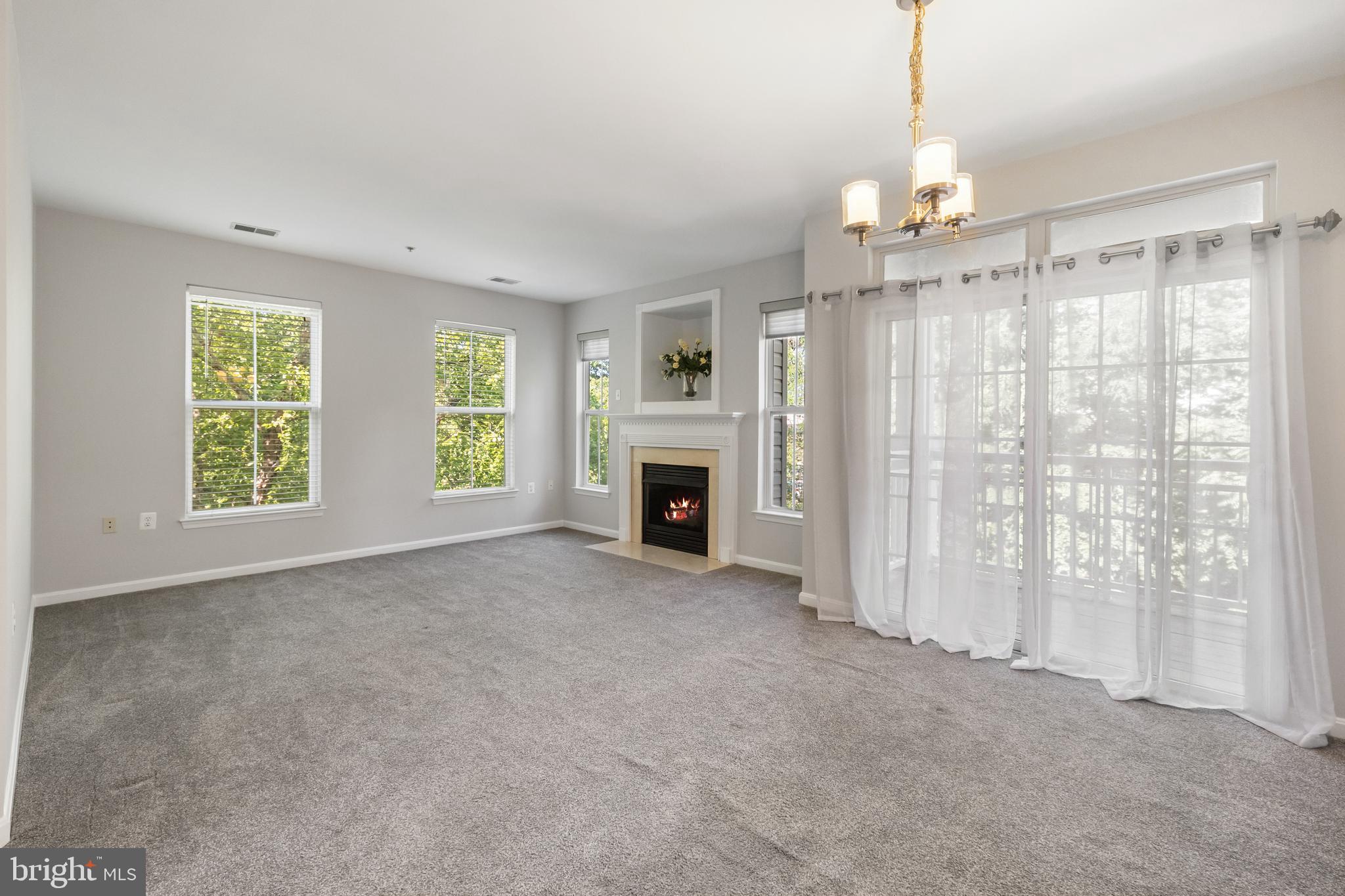 CAMERON STATION - Residential