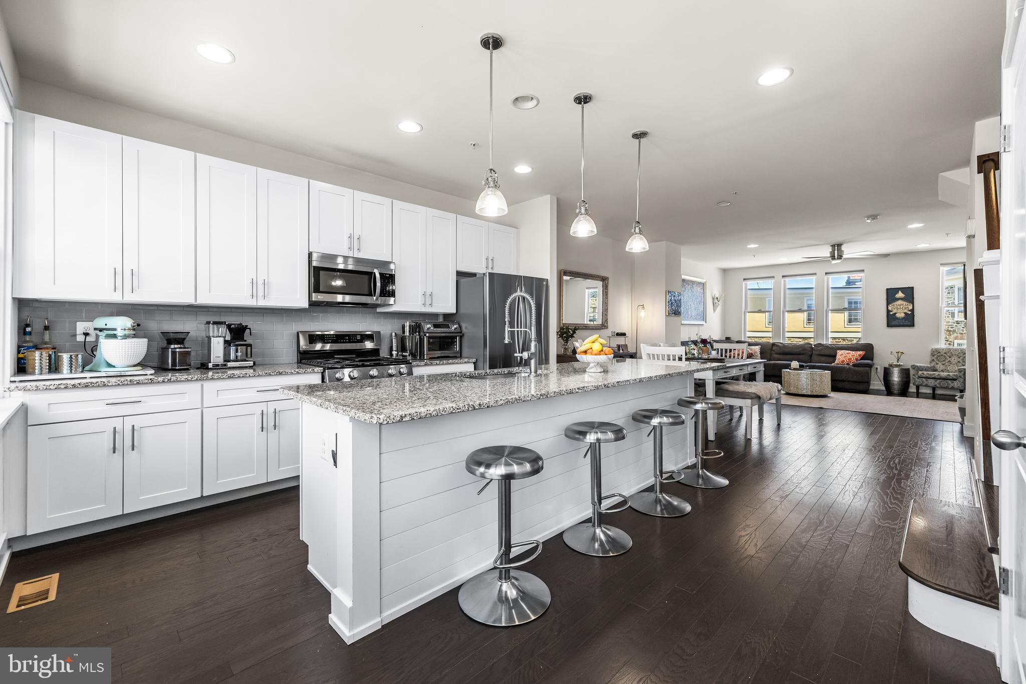 CRITTENTON HILL TOWNHOMES - Residential