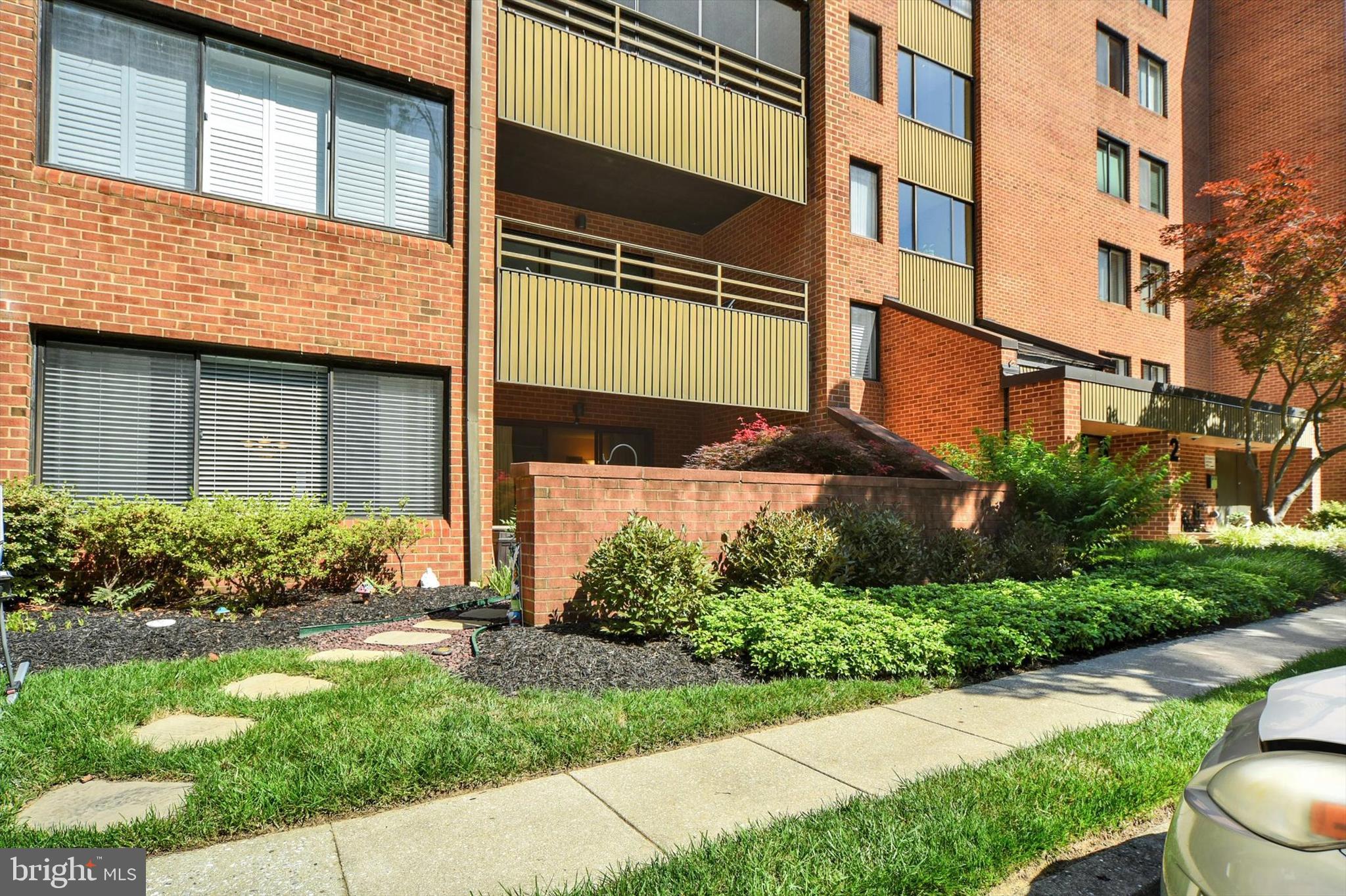 2 SOUTHERLY COURT 105