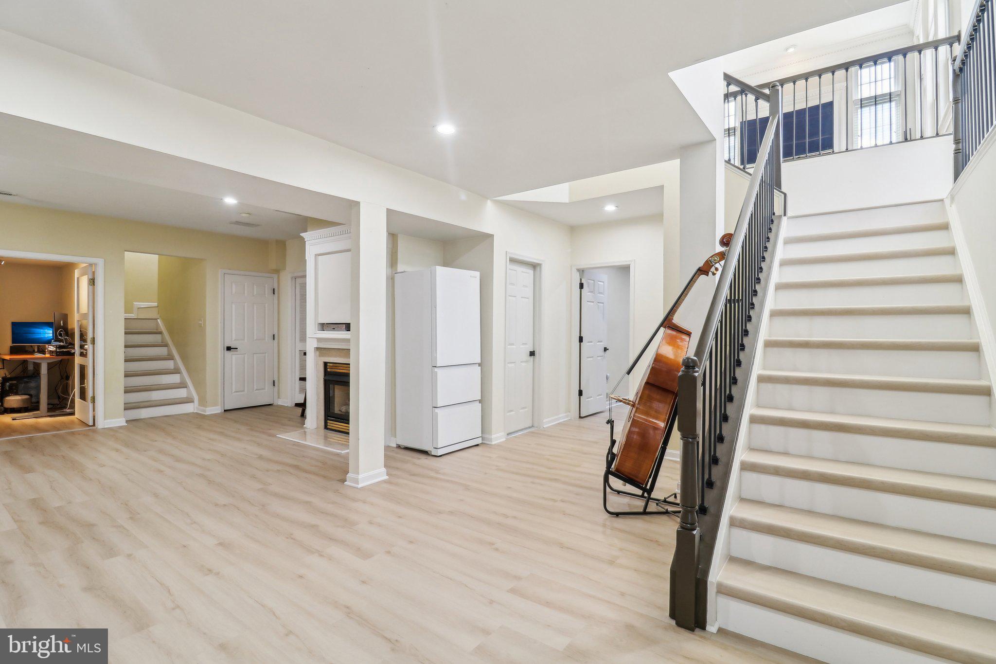 HIGHLAND OAKS - Residential