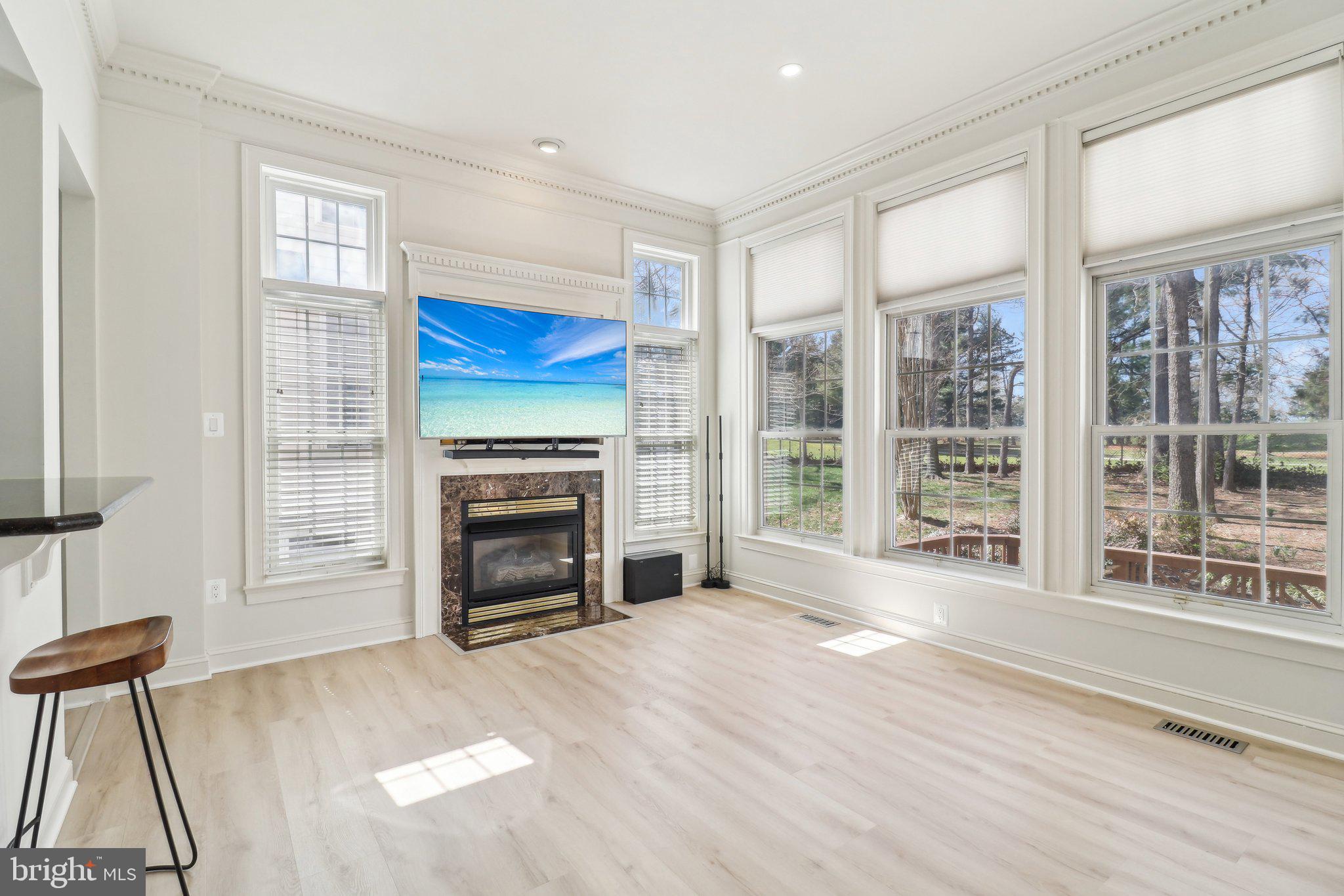 HIGHLAND OAKS - Residential