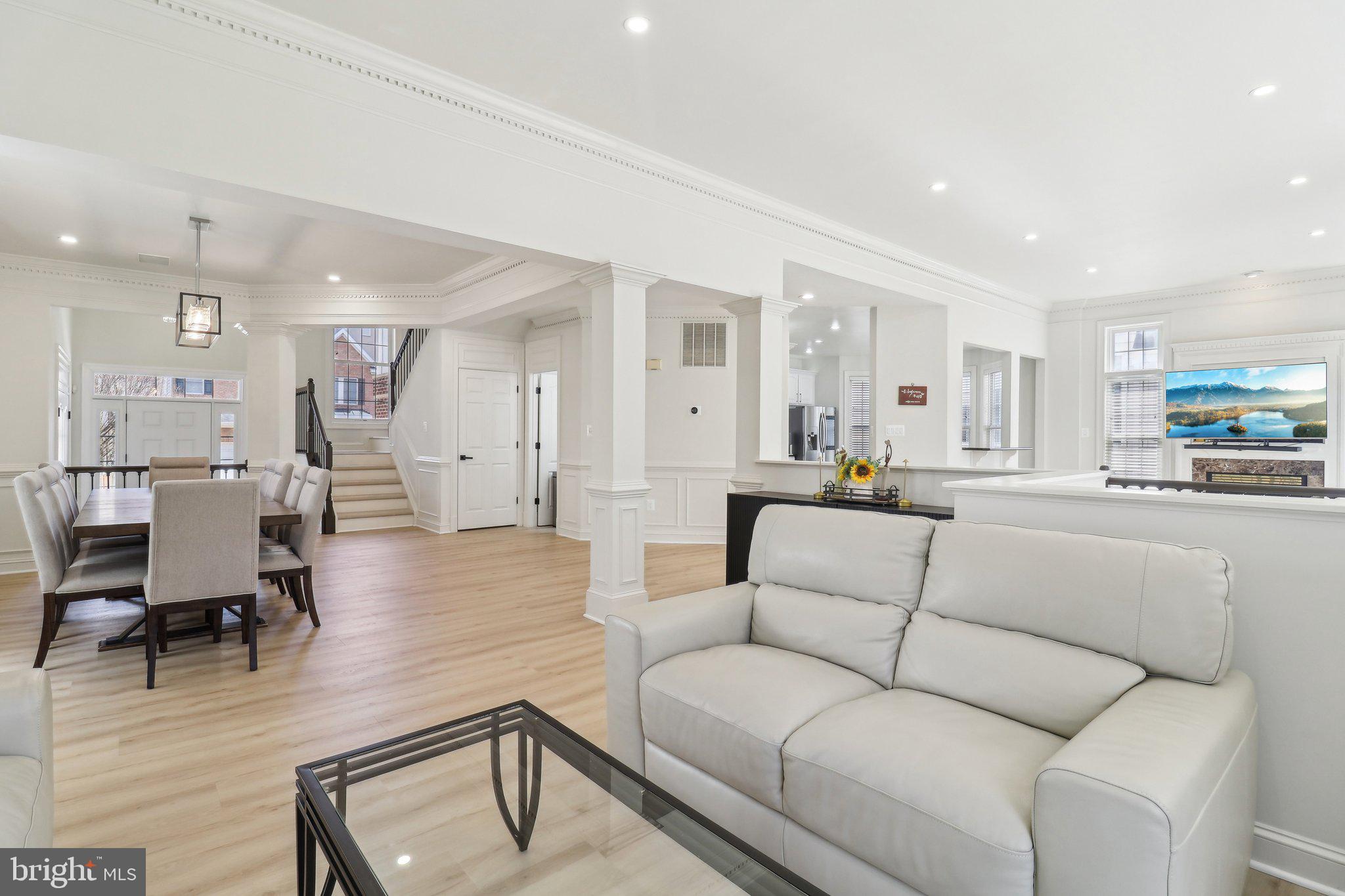 HIGHLAND OAKS - Residential