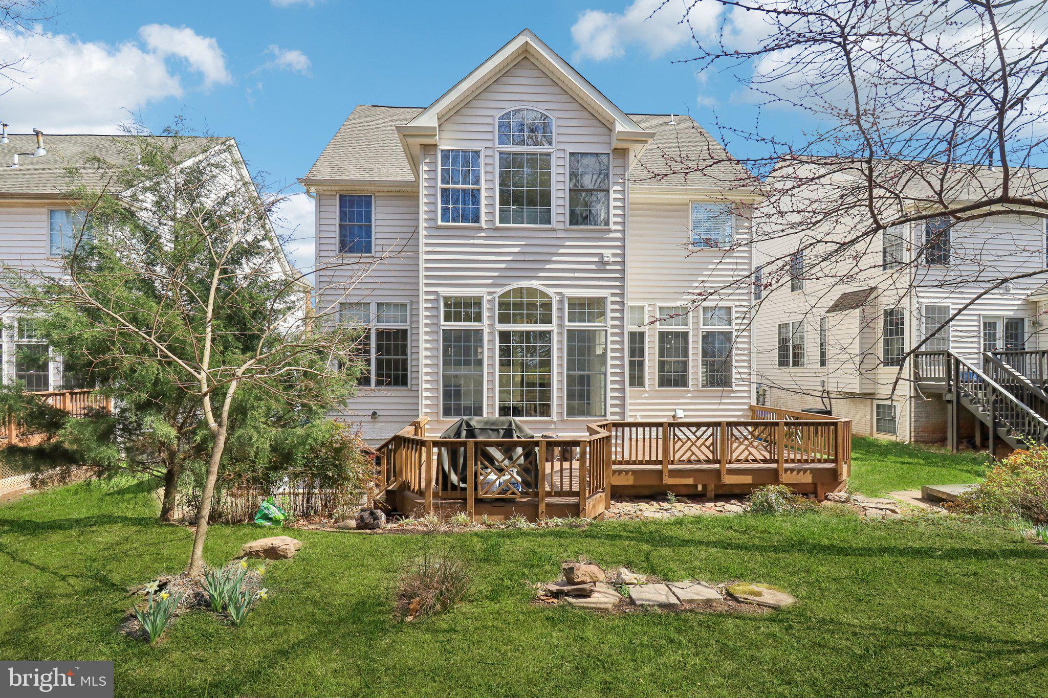 HIGHLAND OAKS - Residential