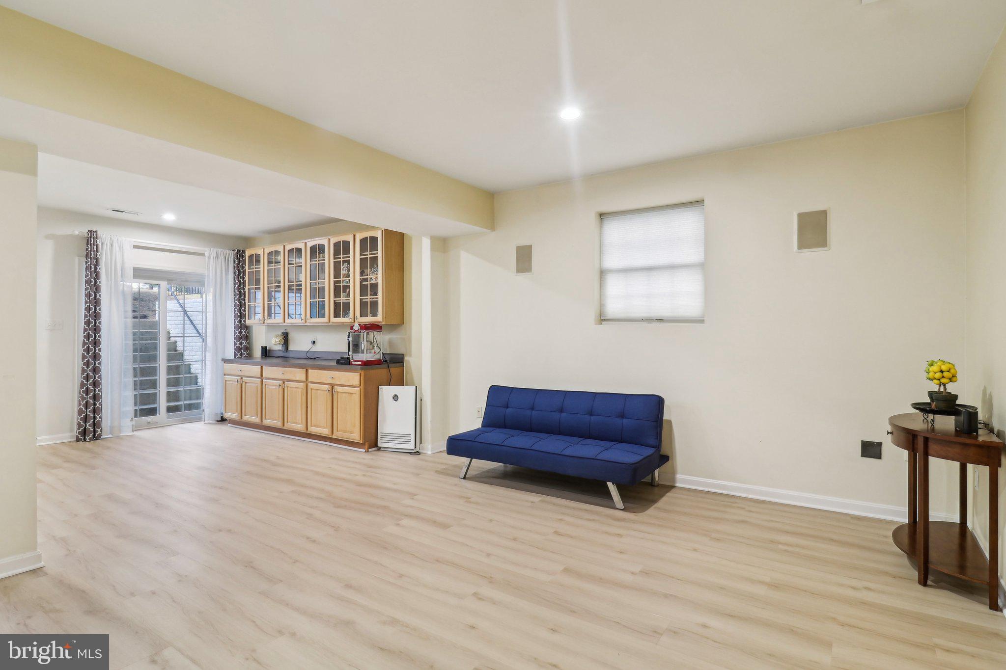 HIGHLAND OAKS - Residential