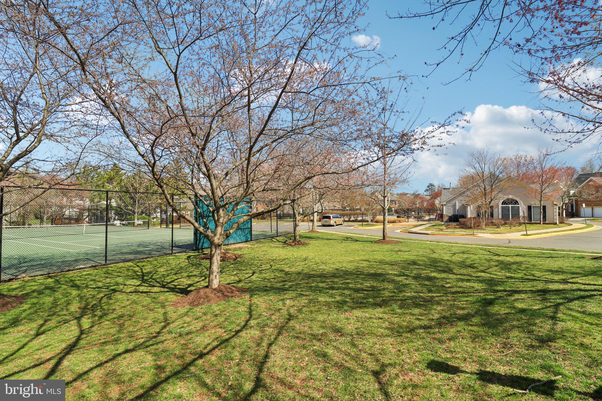 HIGHLAND OAKS - Residential