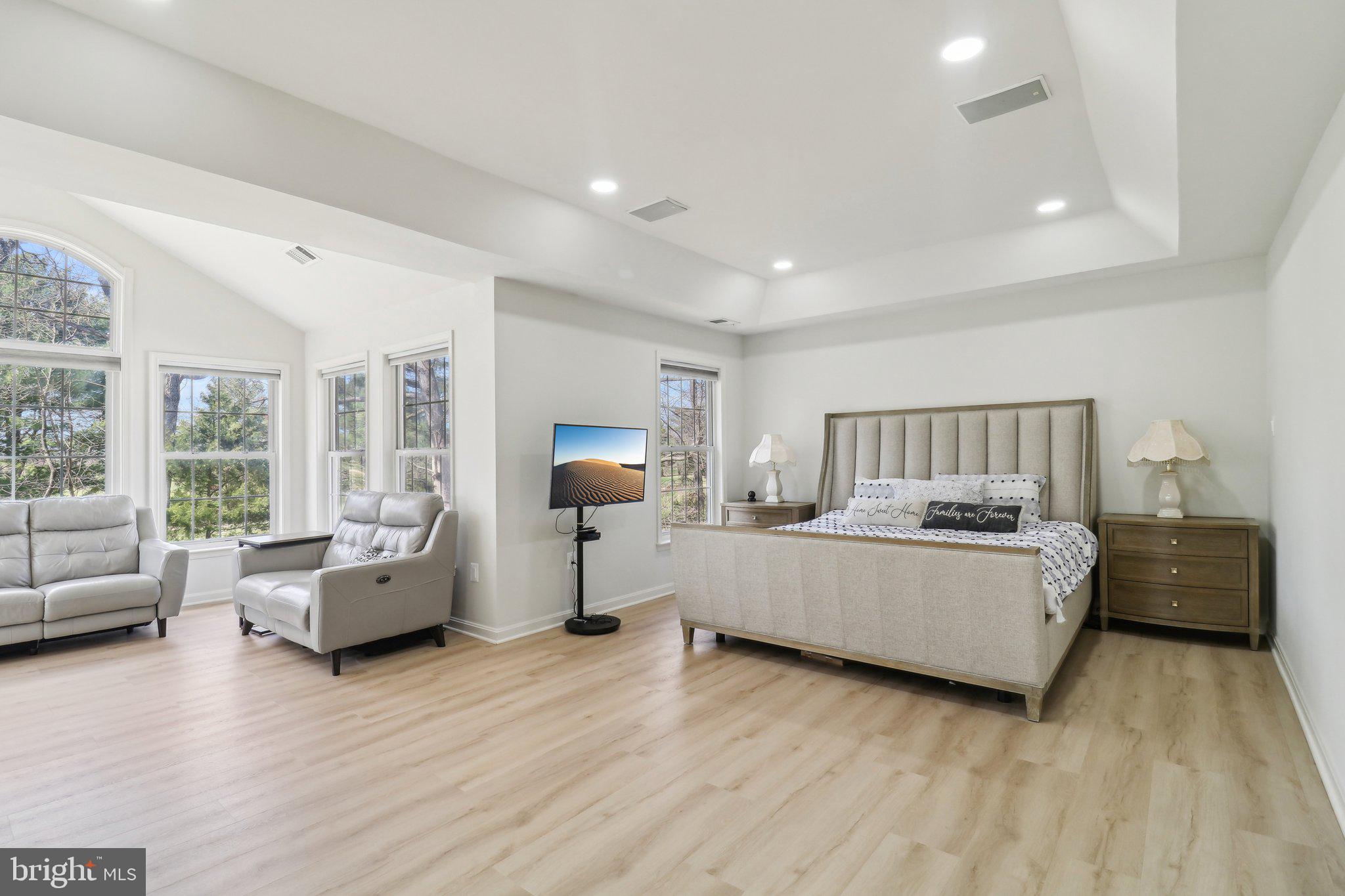 HIGHLAND OAKS - Residential