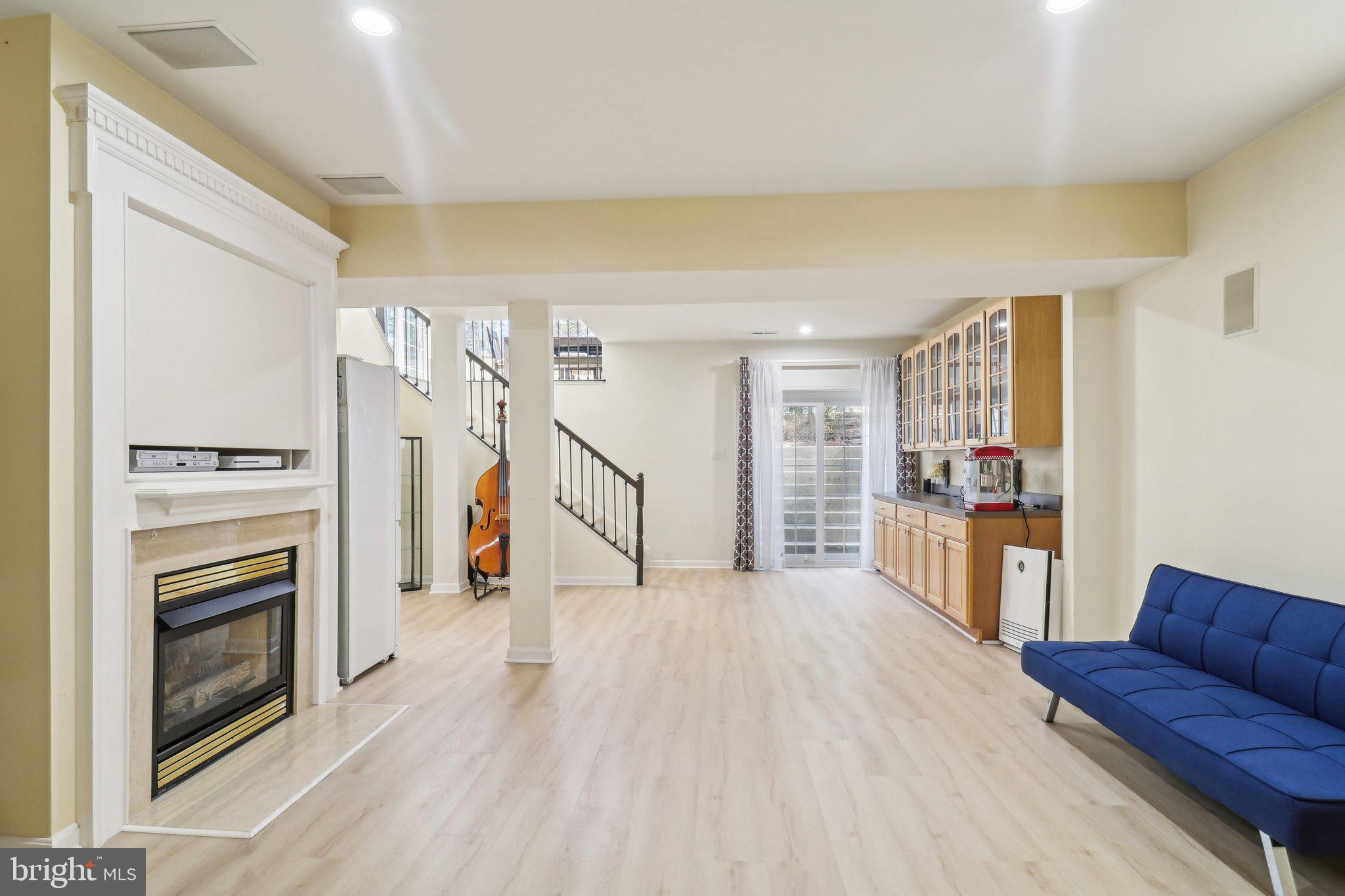 HIGHLAND OAKS - Residential