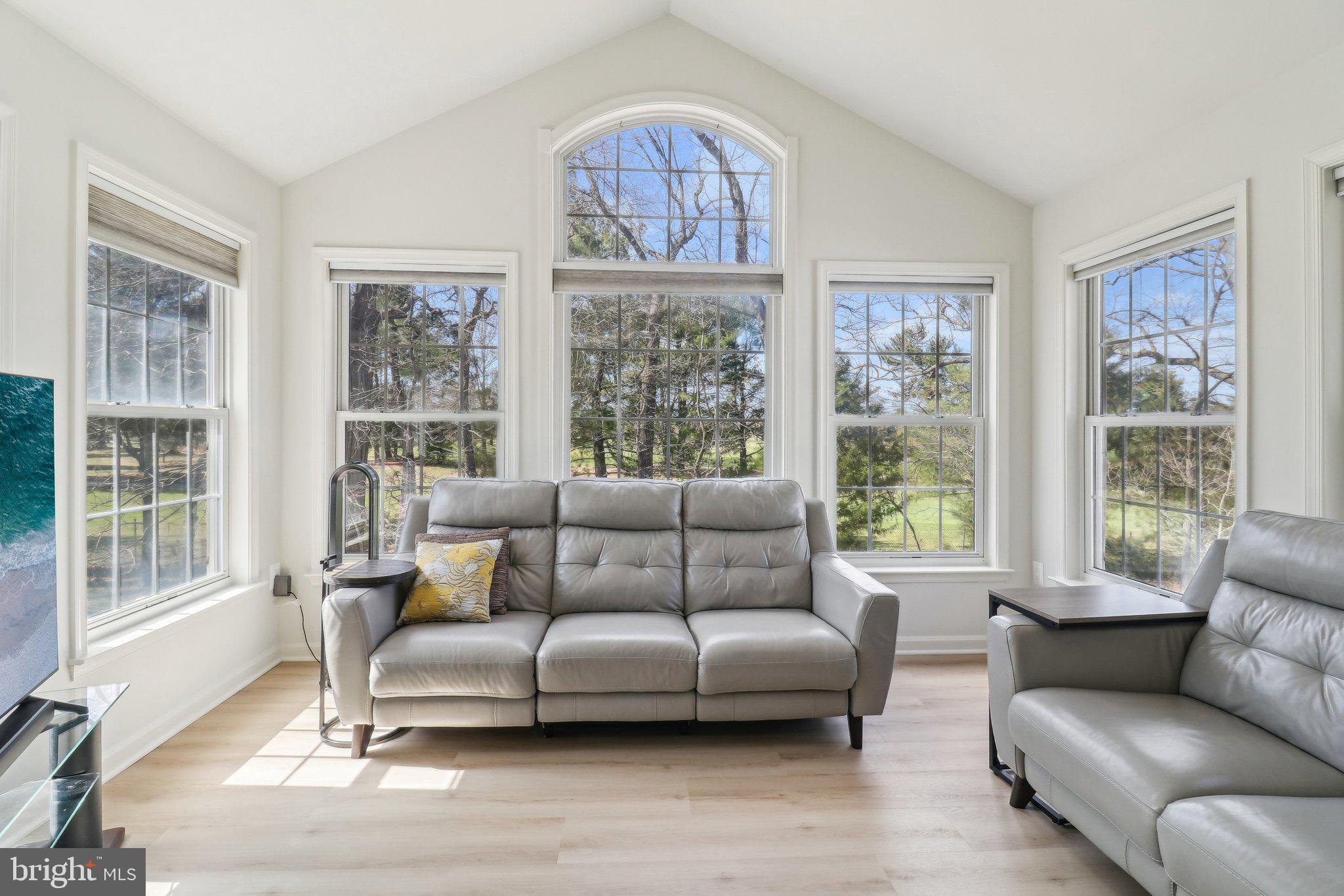 HIGHLAND OAKS - Residential