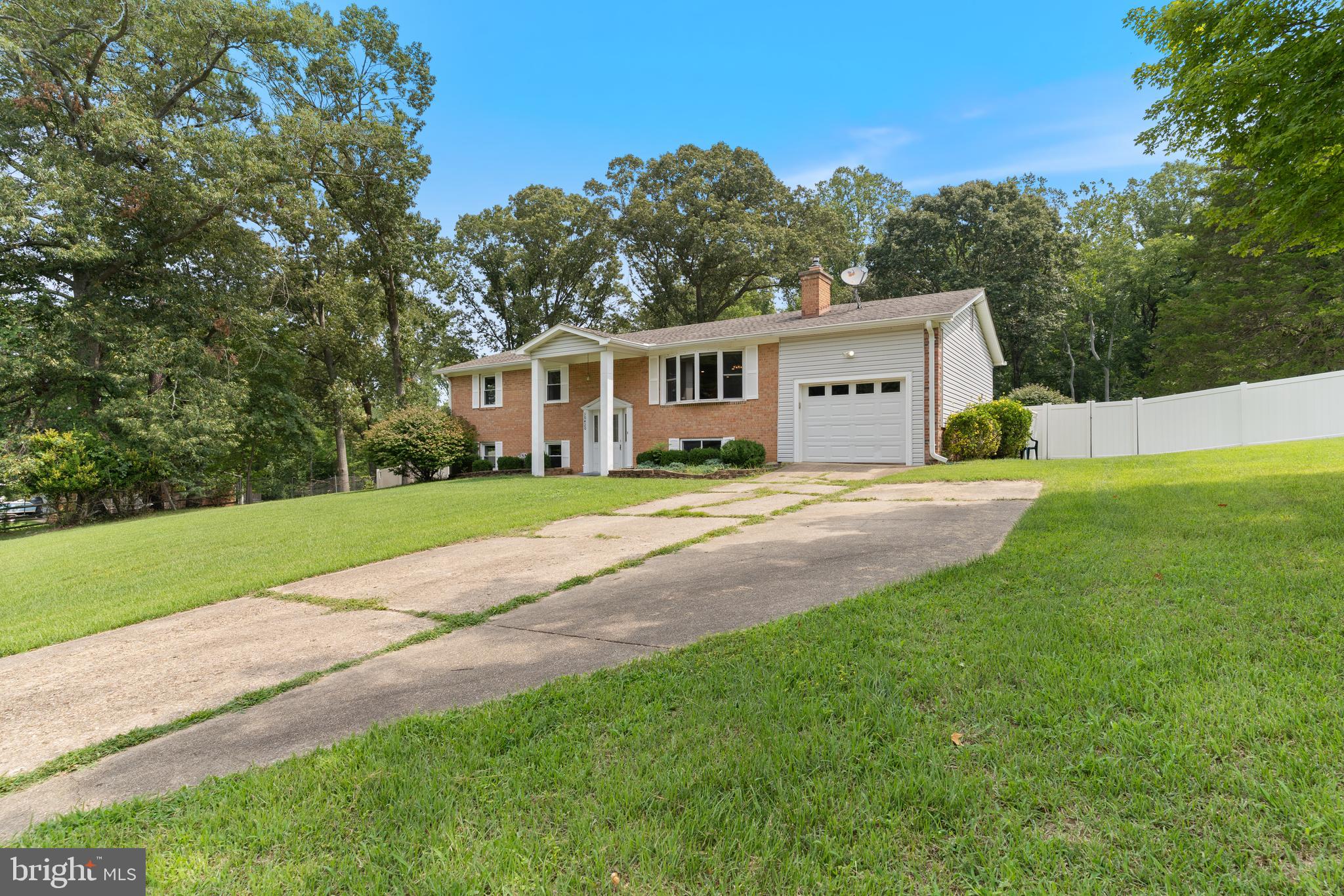 30420 IROQUOIS LANE