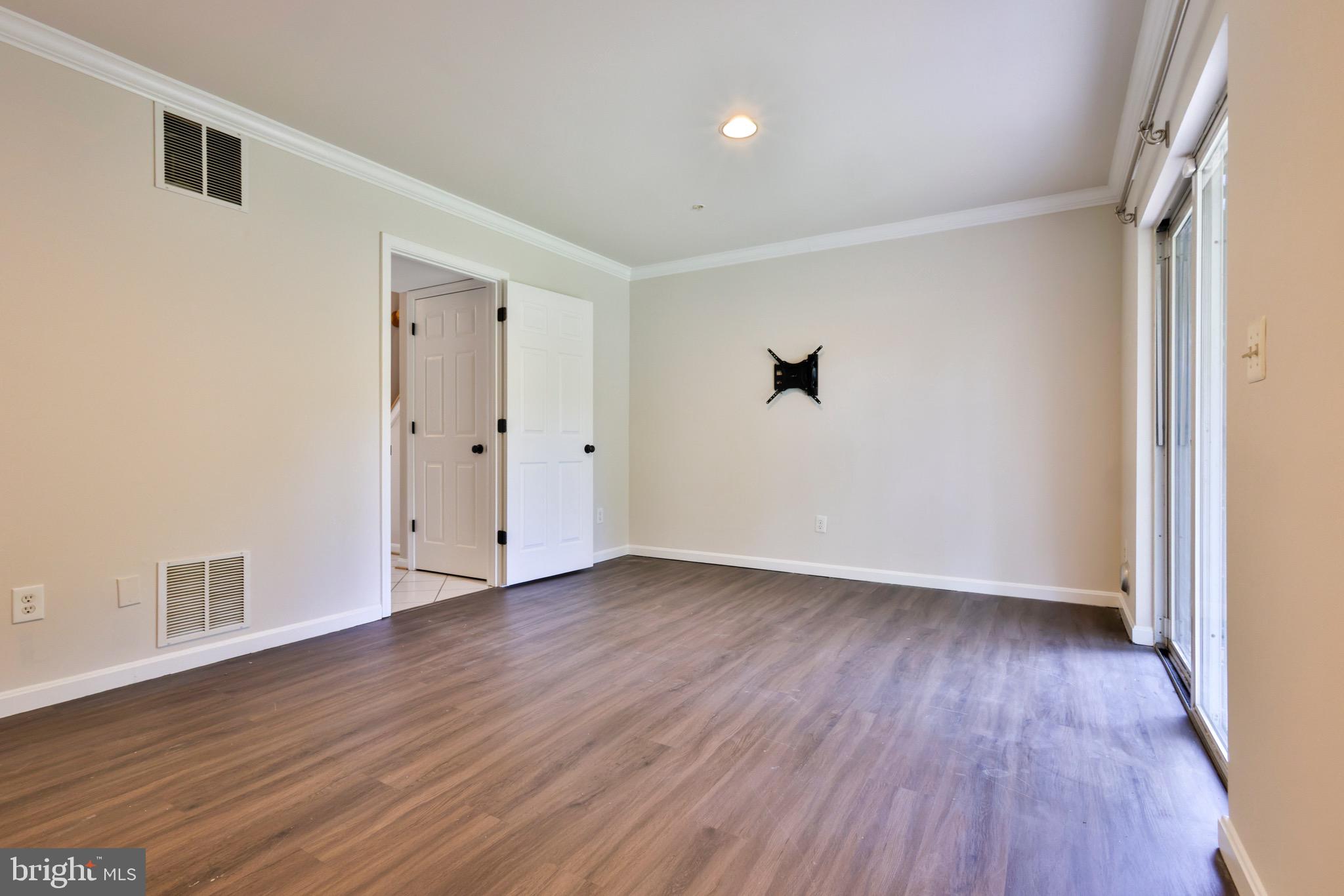 COURTS AT BELLE POINTE - Residential