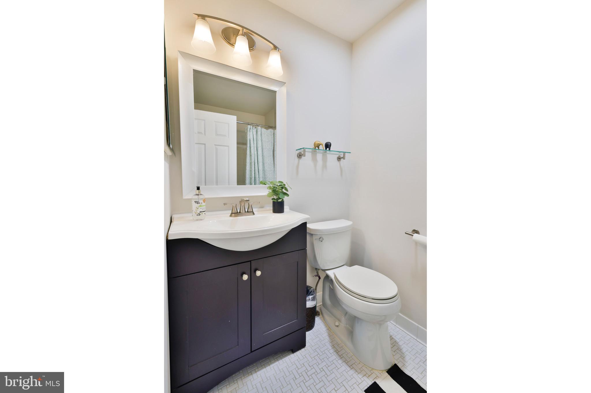 COURTS AT BELLE POINTE - Residential