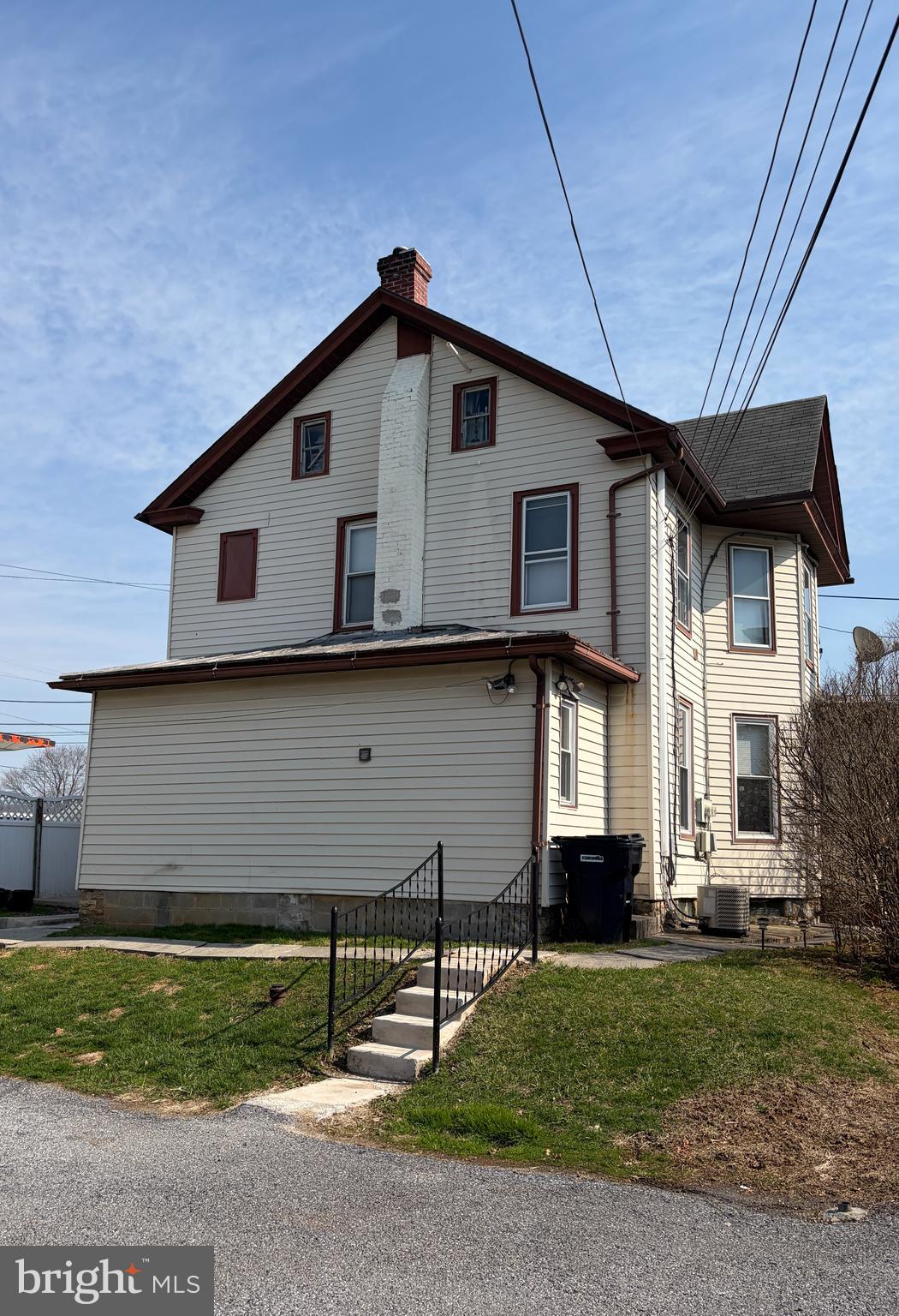 521 & 523 E MAIN STREET