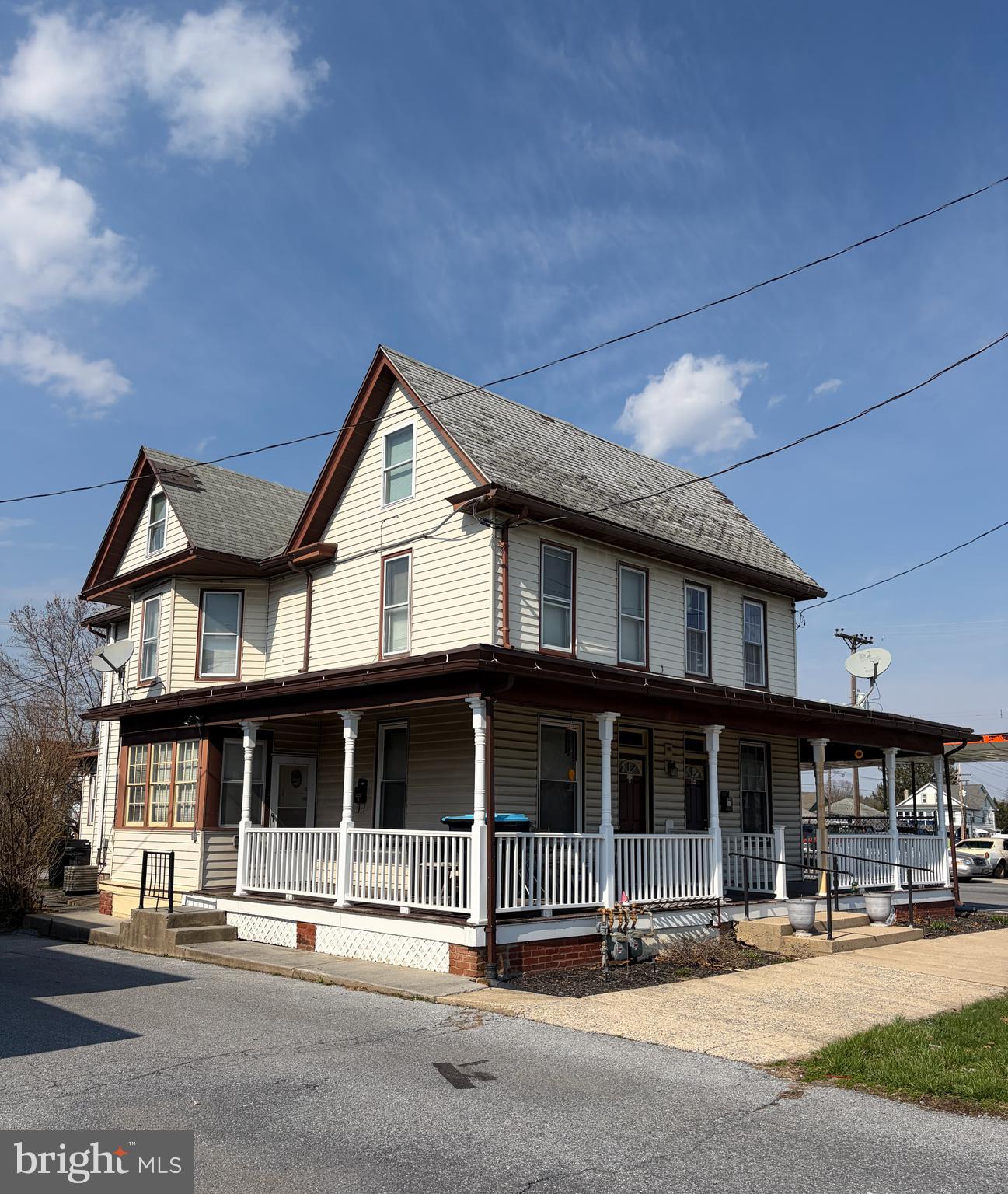 521 & 523 E MAIN STREET