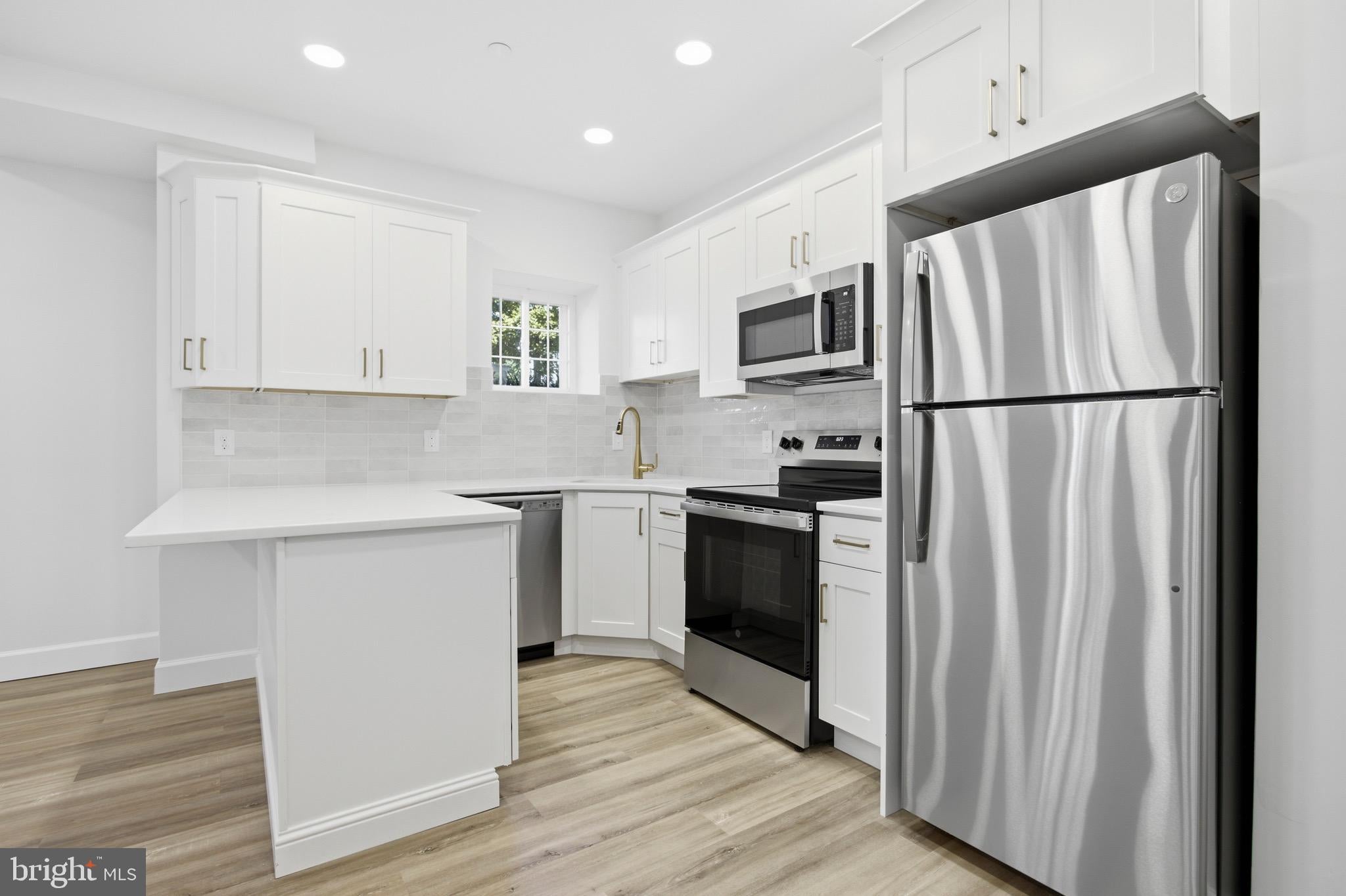 21 W FRONT STREET 1B