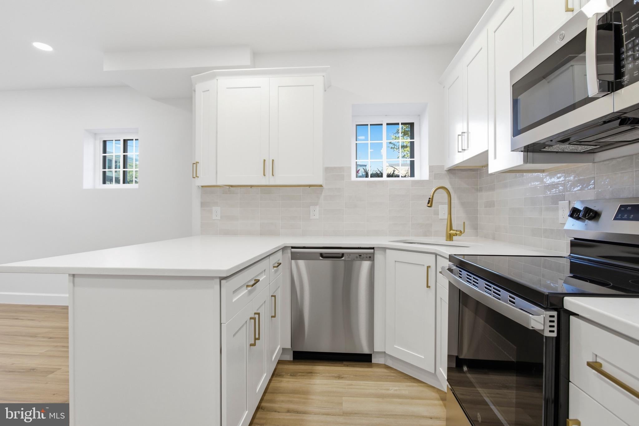 21 W FRONT STREET 1B