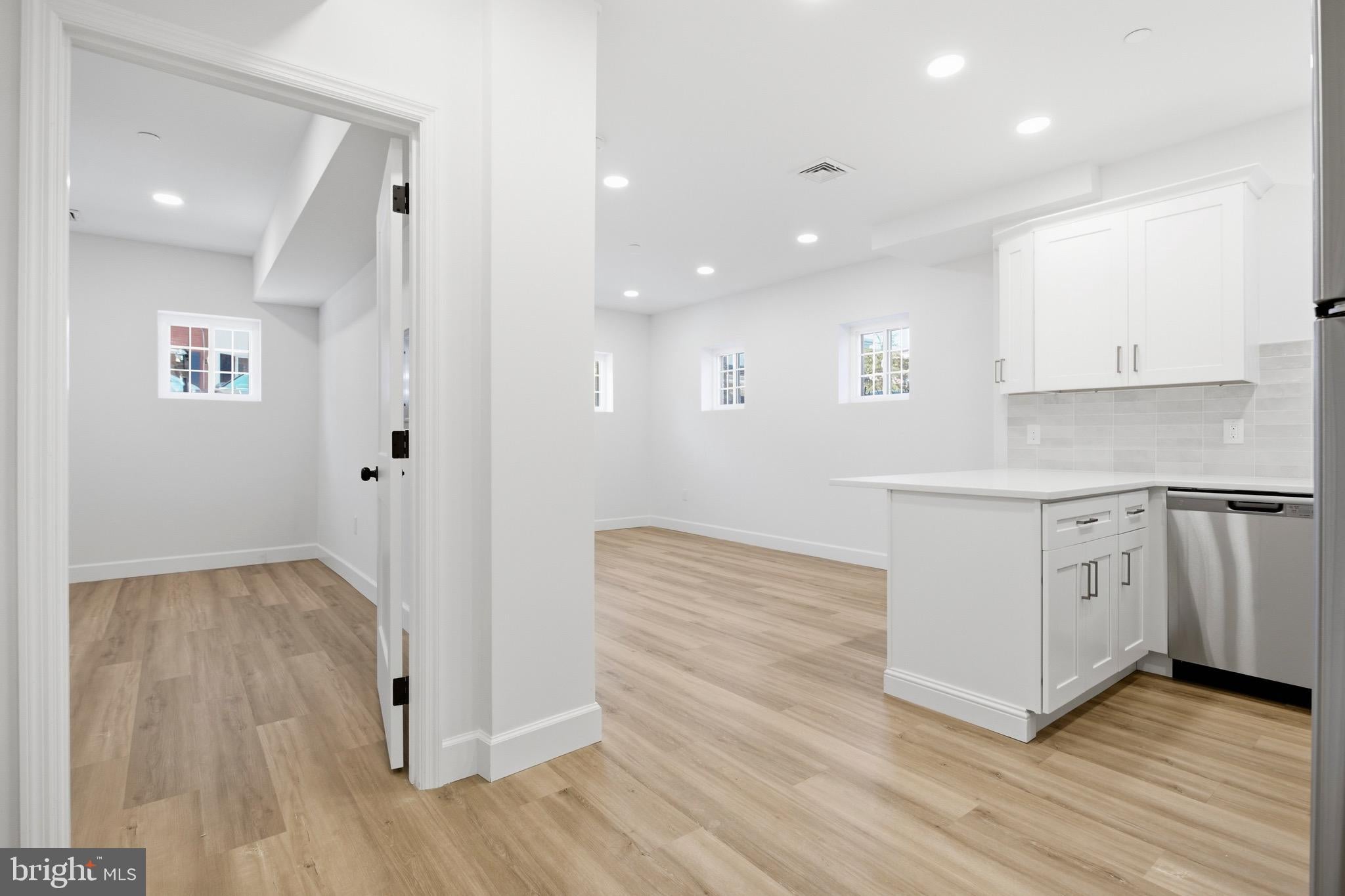 21 W FRONT STREET 1B