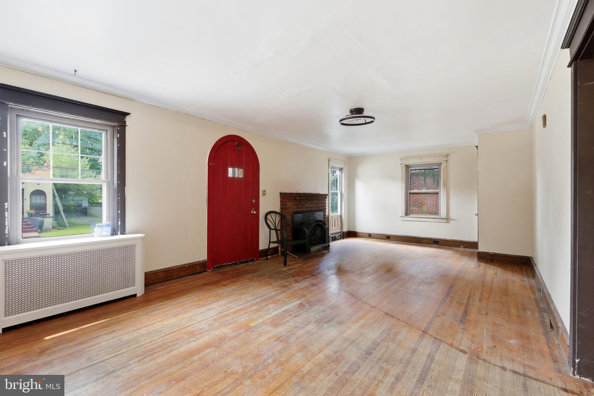 146 W BARBER AVENUE