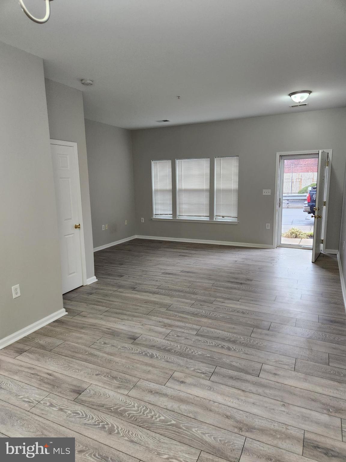 1038 LAMBERTON STREET