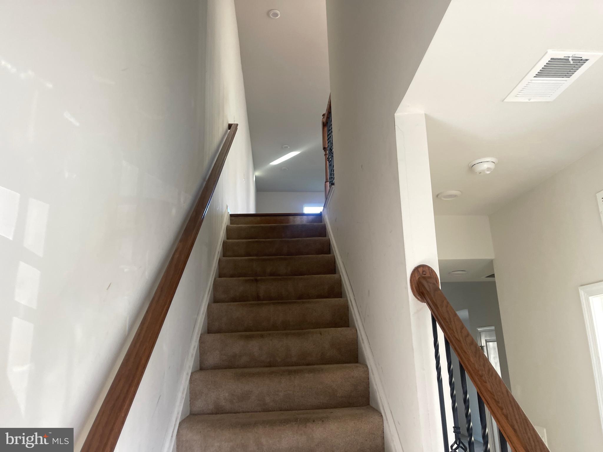 CREEKSIDE VILLAGE AT TANYARD SPRINGS - Residential