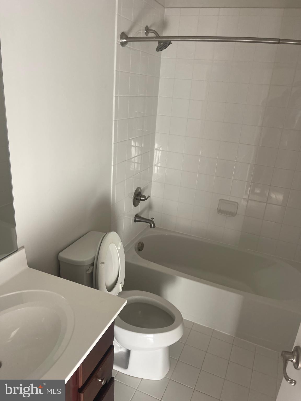 CREEKSIDE VILLAGE AT TANYARD SPRINGS - Residential