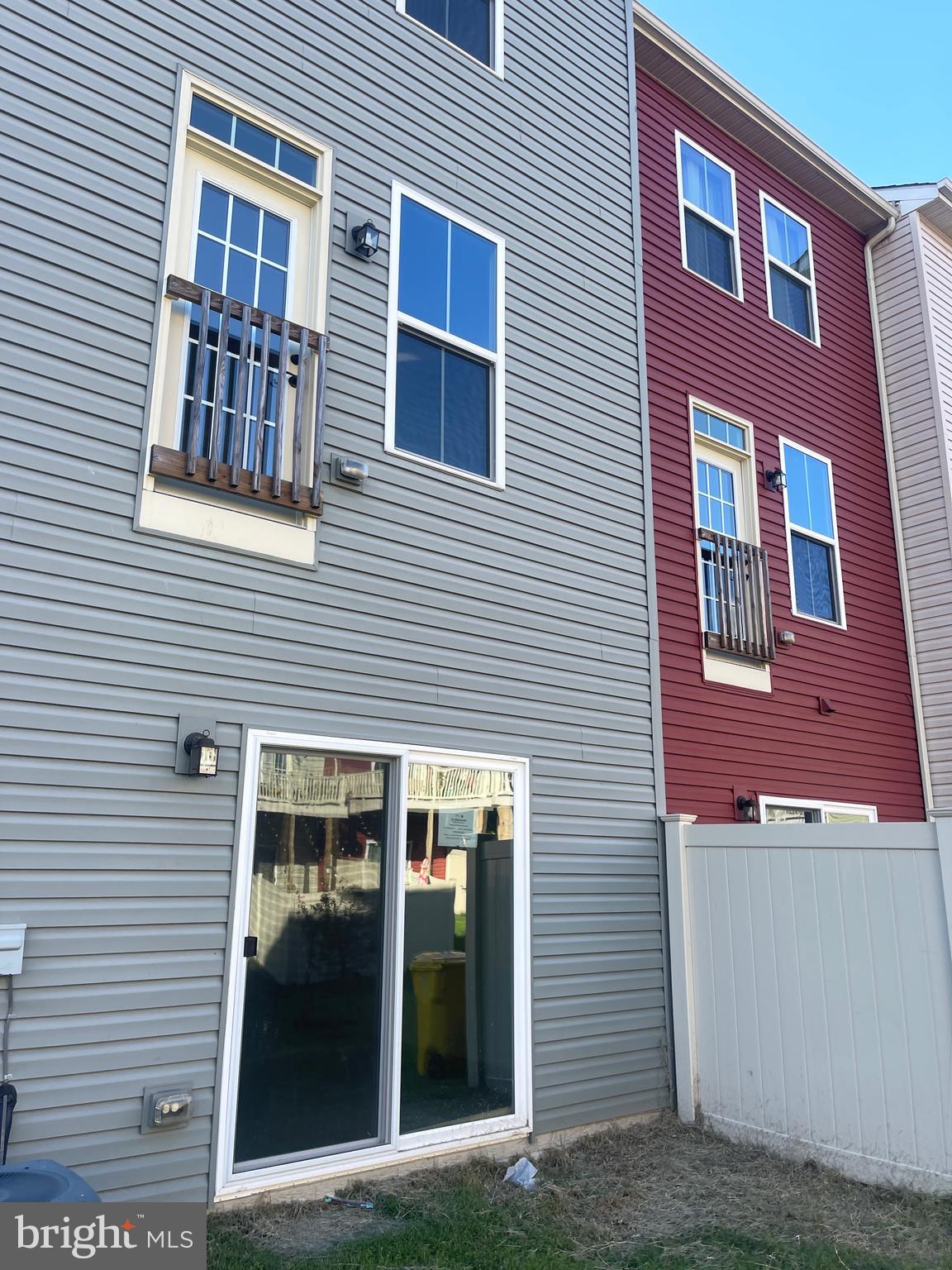 CREEKSIDE VILLAGE AT TANYARD SPRINGS - Residential