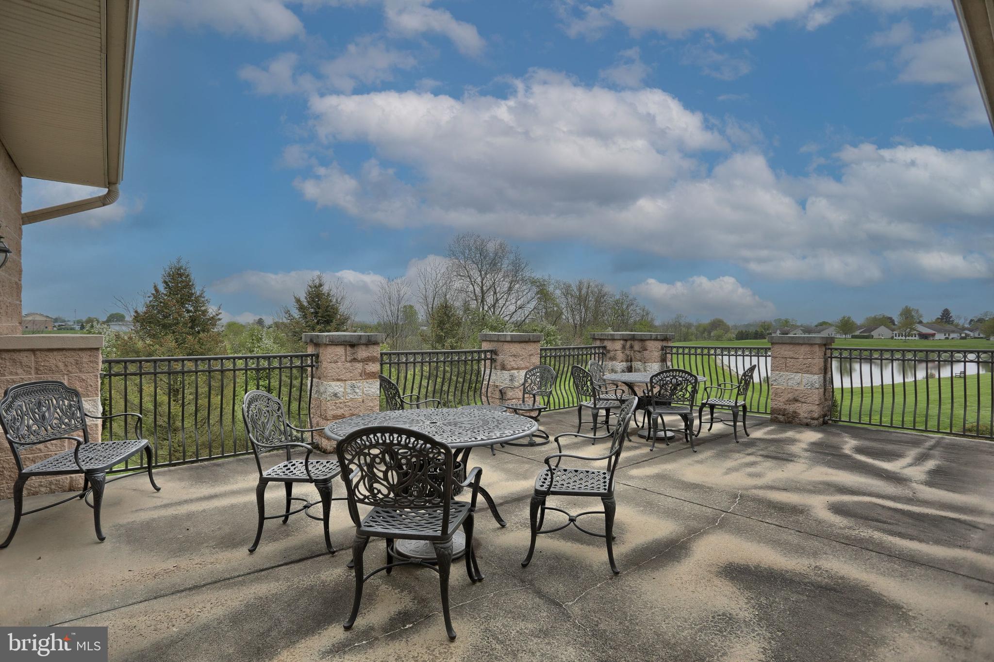 ARBOR GATE - Residential