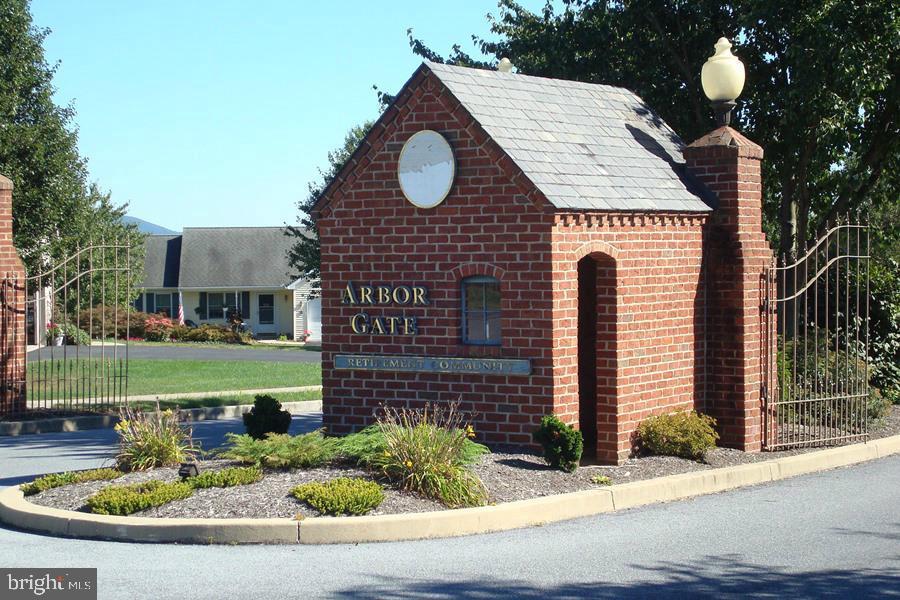 ARBOR GATE - Residential