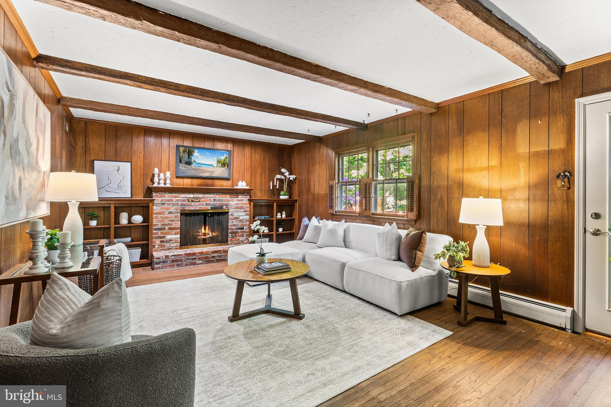 FORT WASHINGTON - Residential