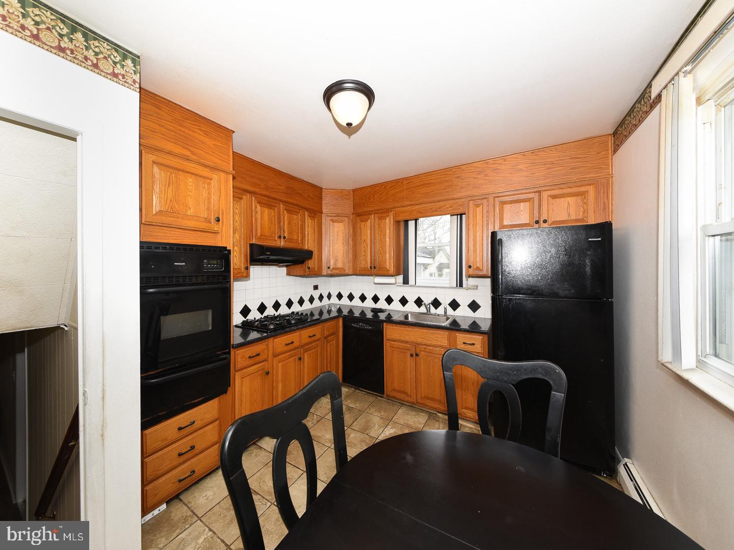 VILLAGE GREEN - Residential