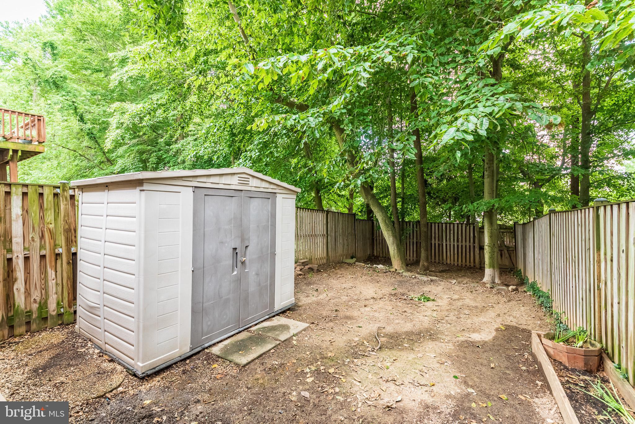 VILLAGE OF THOMAS RUN - Residential