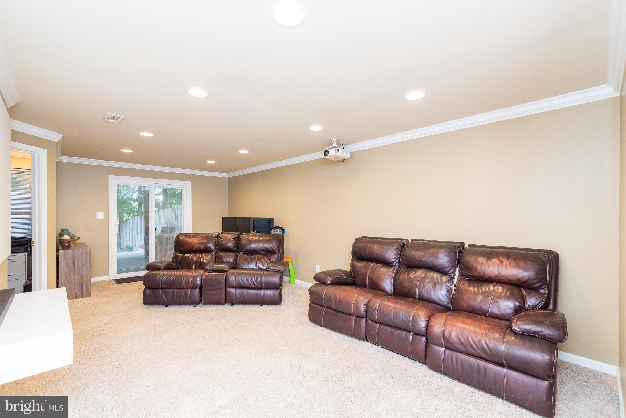 VILLAGE OF THOMAS RUN - Residential