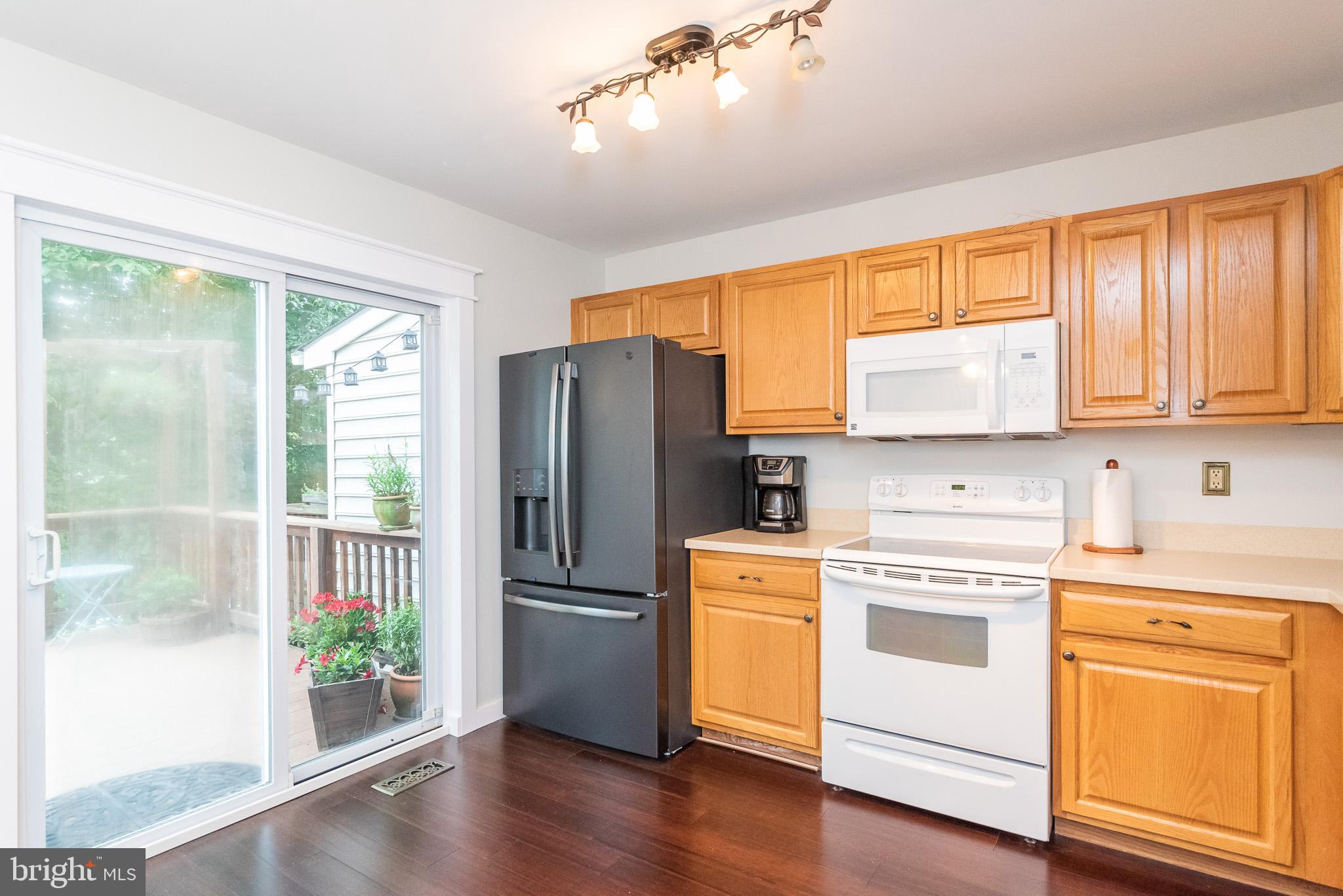 VILLAGE OF THOMAS RUN - Residential