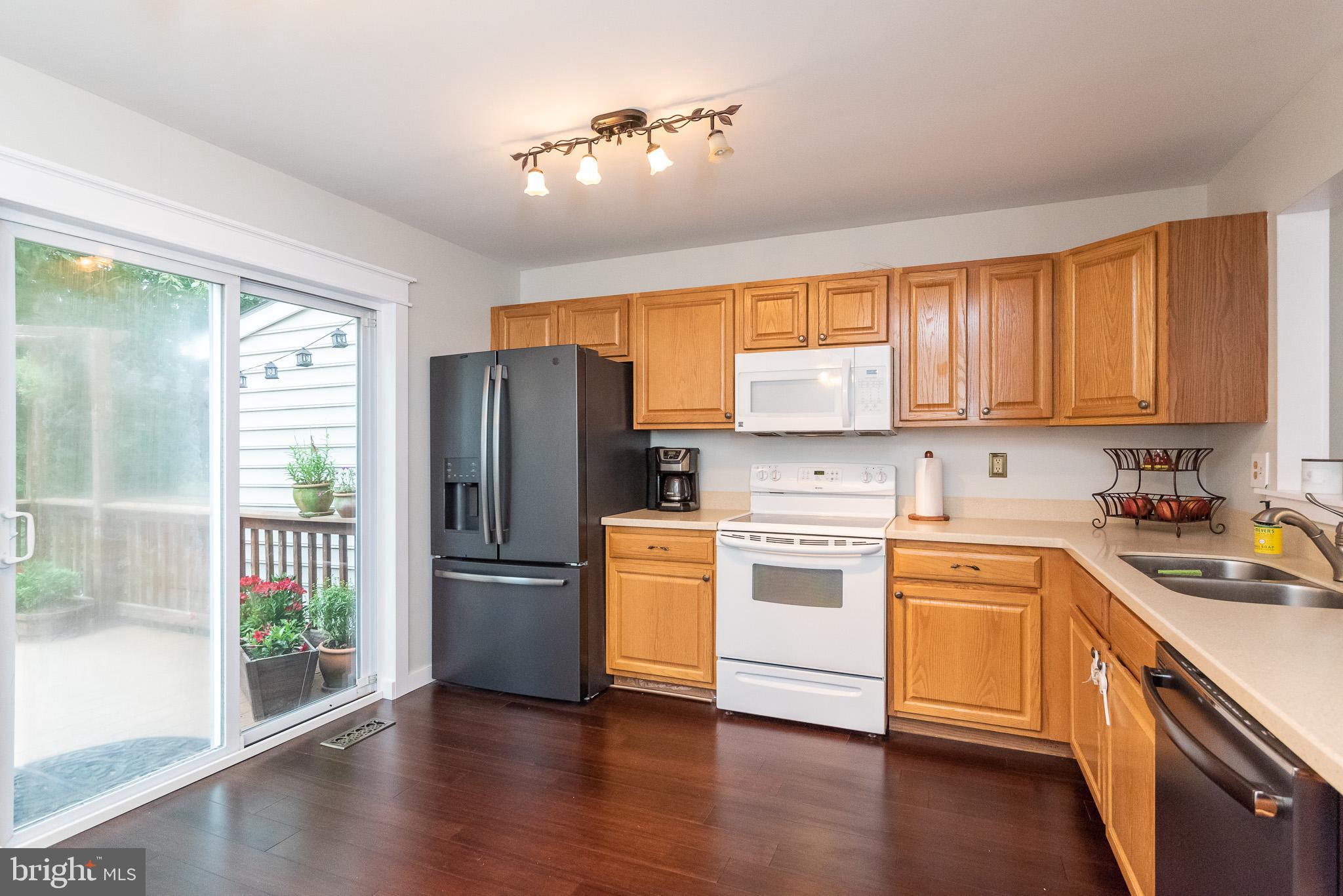 VILLAGE OF THOMAS RUN - Residential