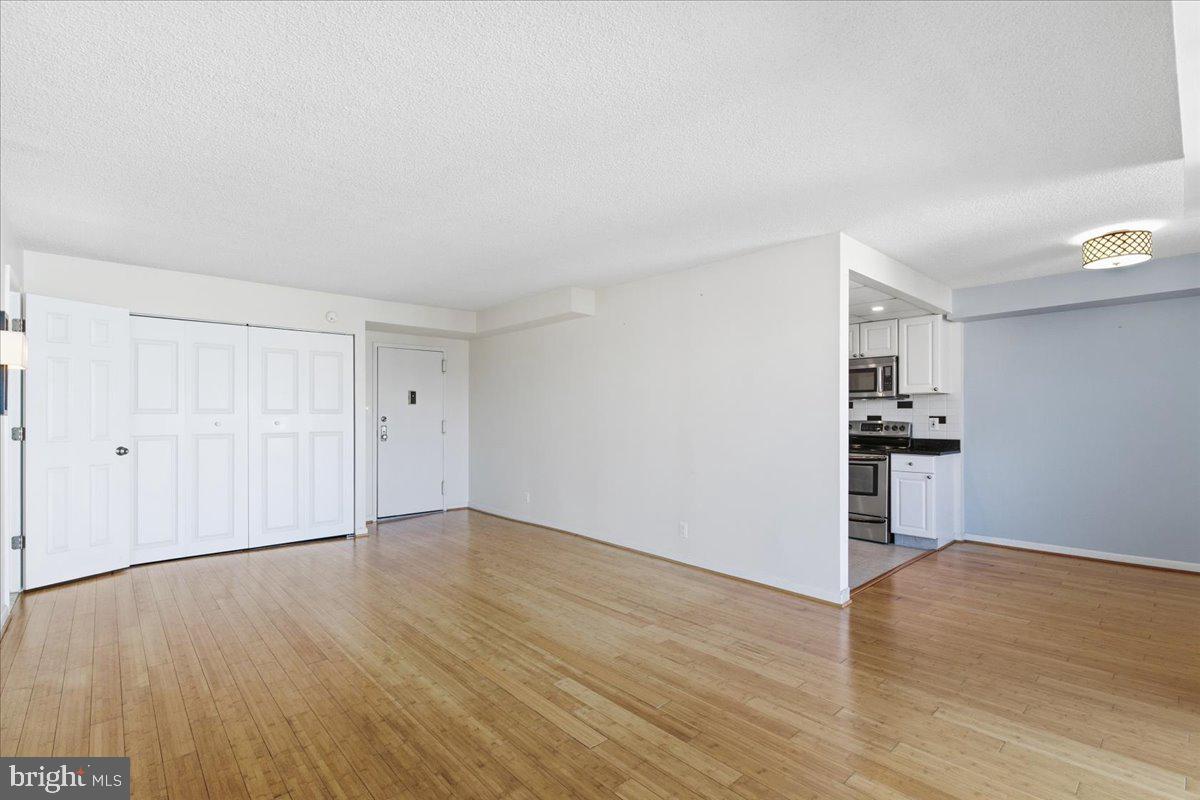 1401 N RHODES STREET 503