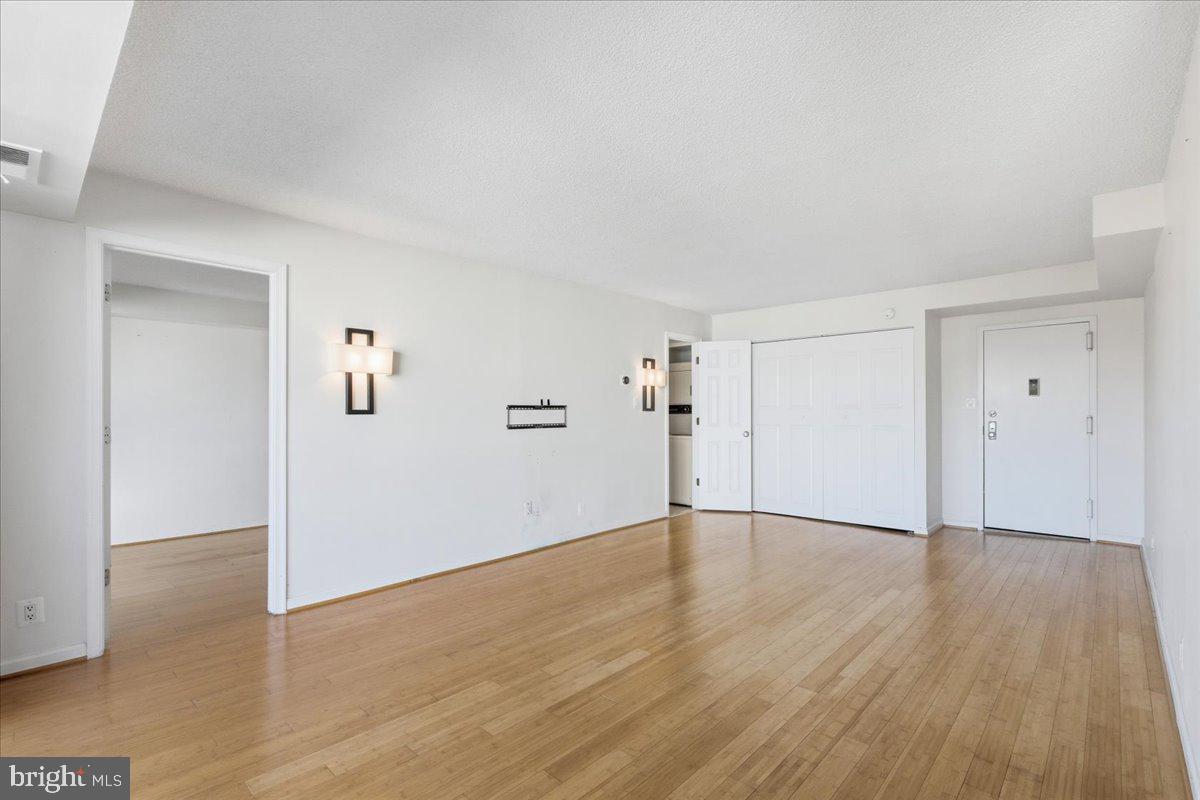 1401 N RHODES STREET 503