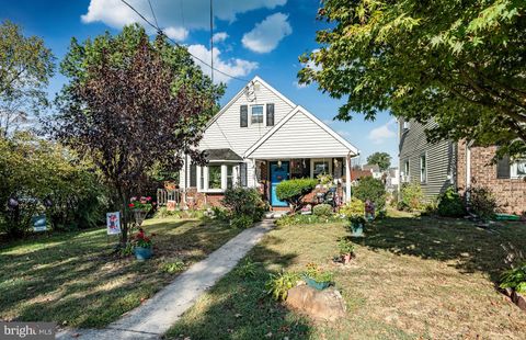 Photo of 709 Logan St, POTTSTOWN, PA 19464 (MLS # PAMC2157558)