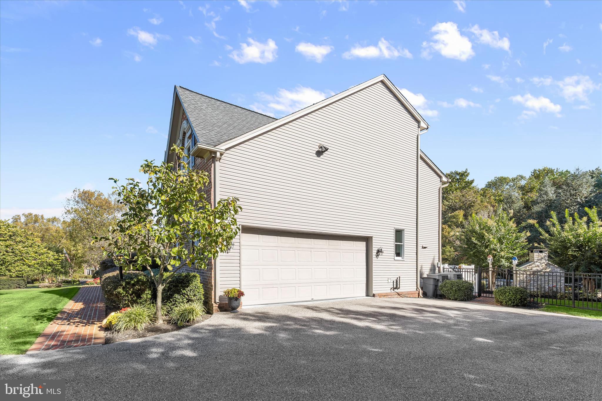 HIGHLAND - Residential