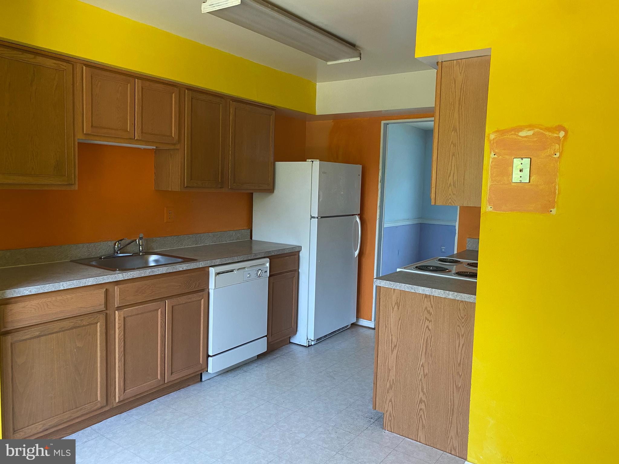 MONTGOMERY VILLAGE - Residential