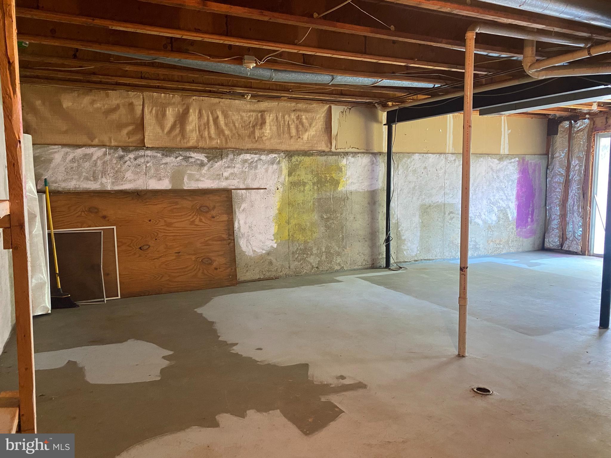 MONTGOMERY VILLAGE - Residential