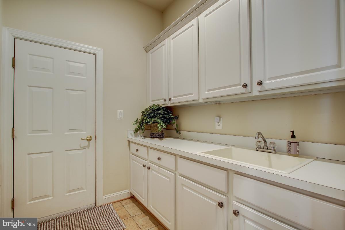 LOWES ISLAND/CASCADES - Residential