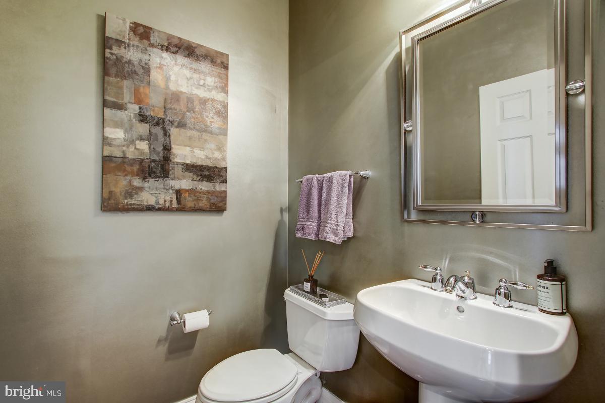 LOWES ISLAND/CASCADES - Residential